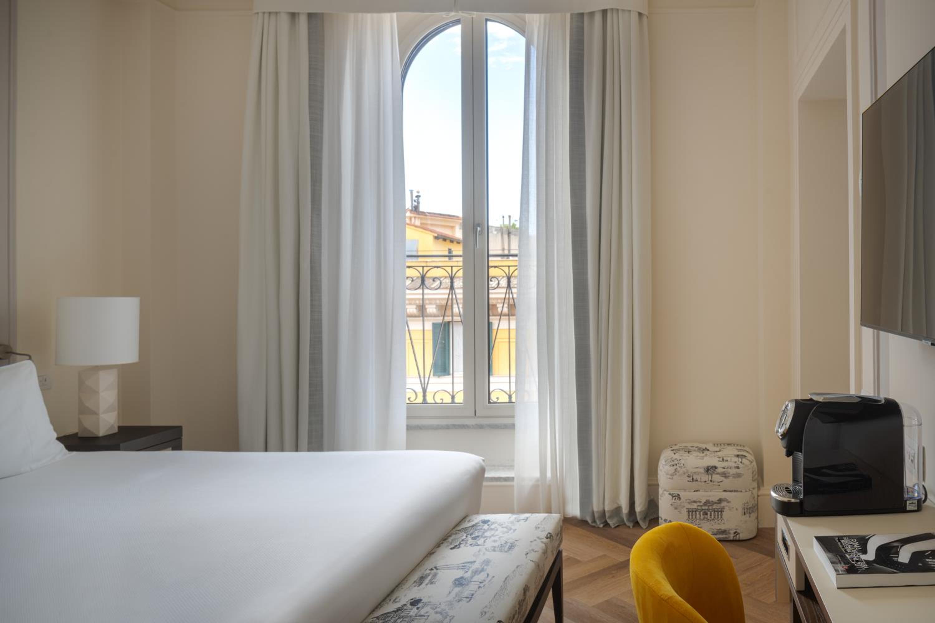 Suite with Sofa Bed
