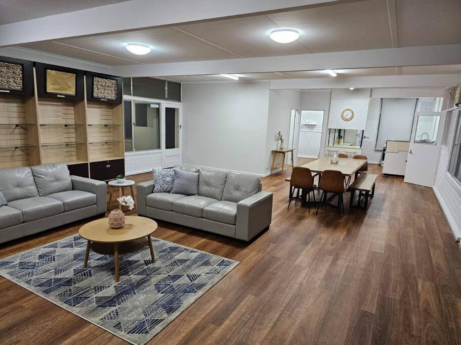 Four-Bedroom House photo 1
