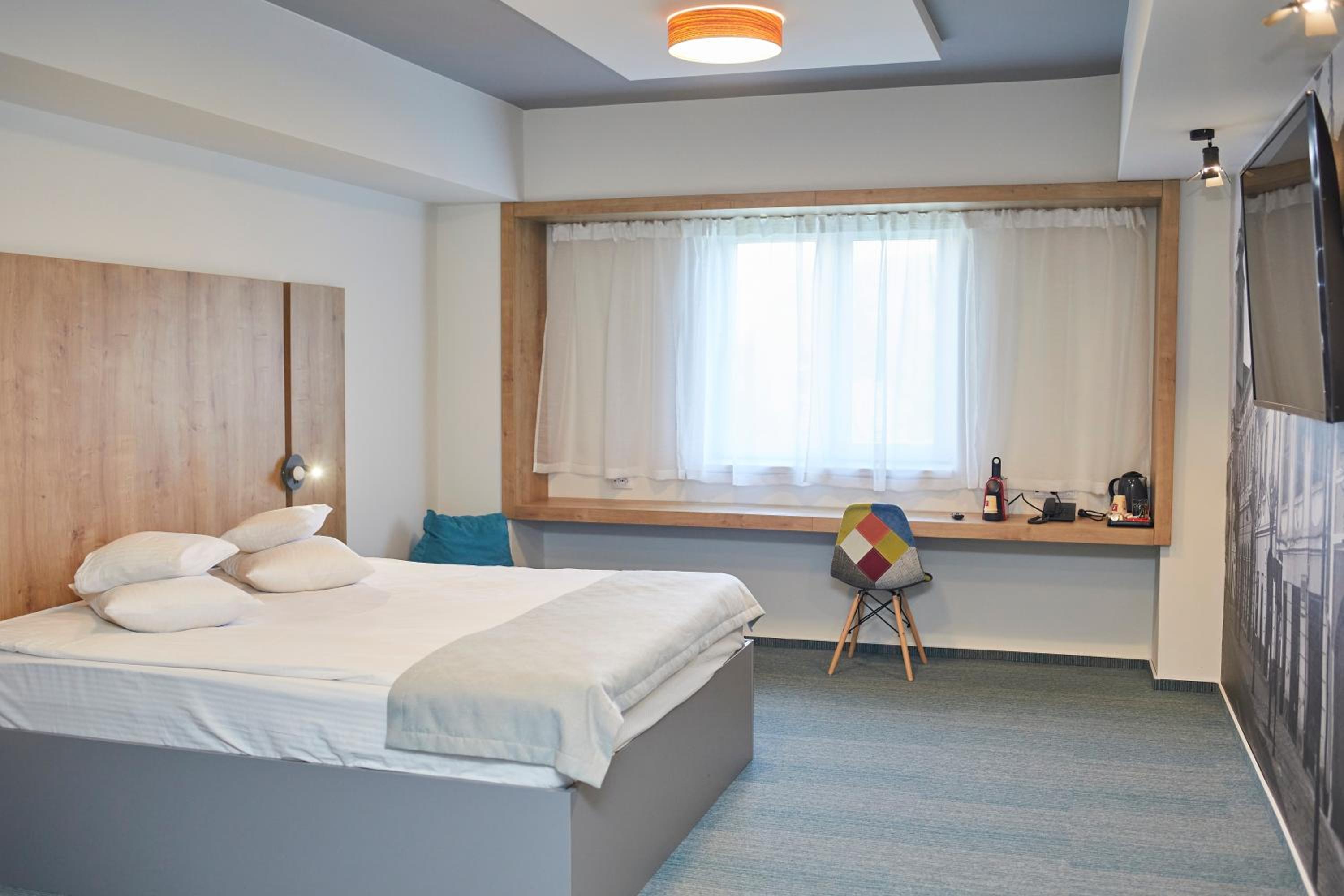 Deluxe Double Room - Photo 4