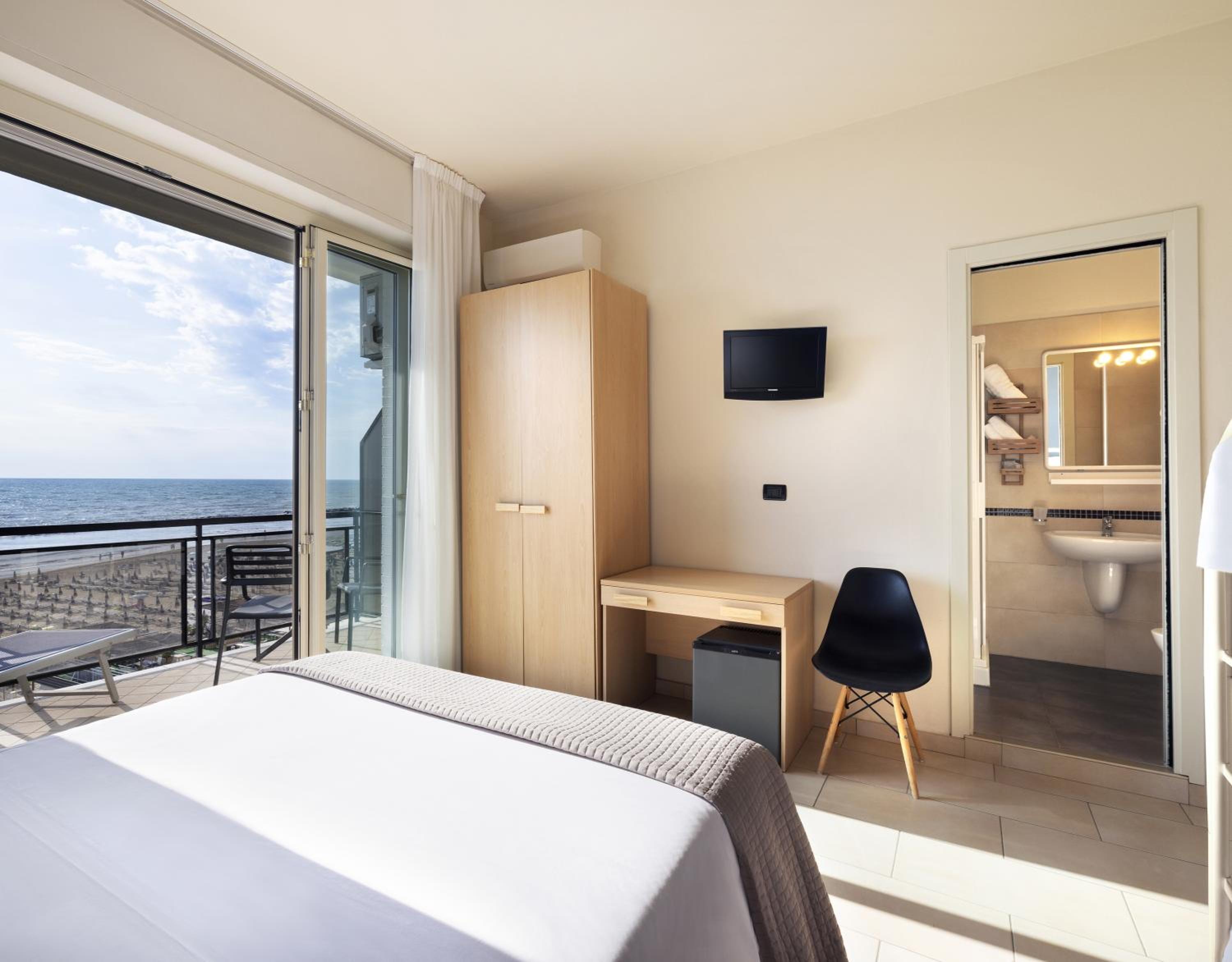 Superior Double Room with Sea View photo 1