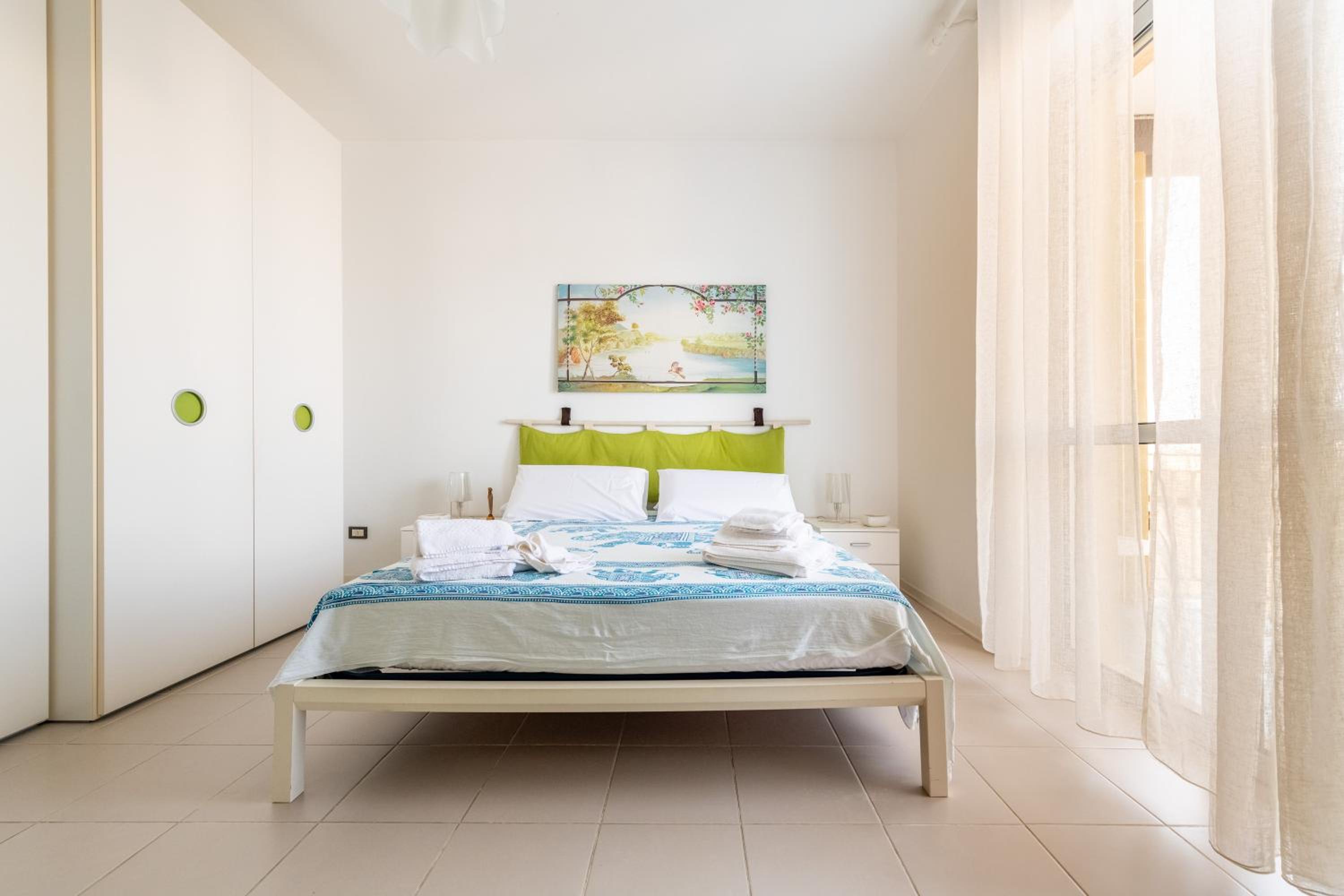 Two-Bedroom Deluxe Apartment with Ocean View