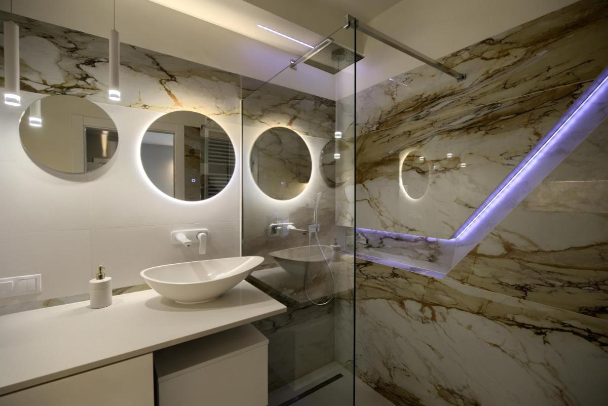 One-Bedroom Apartment - Photo 7