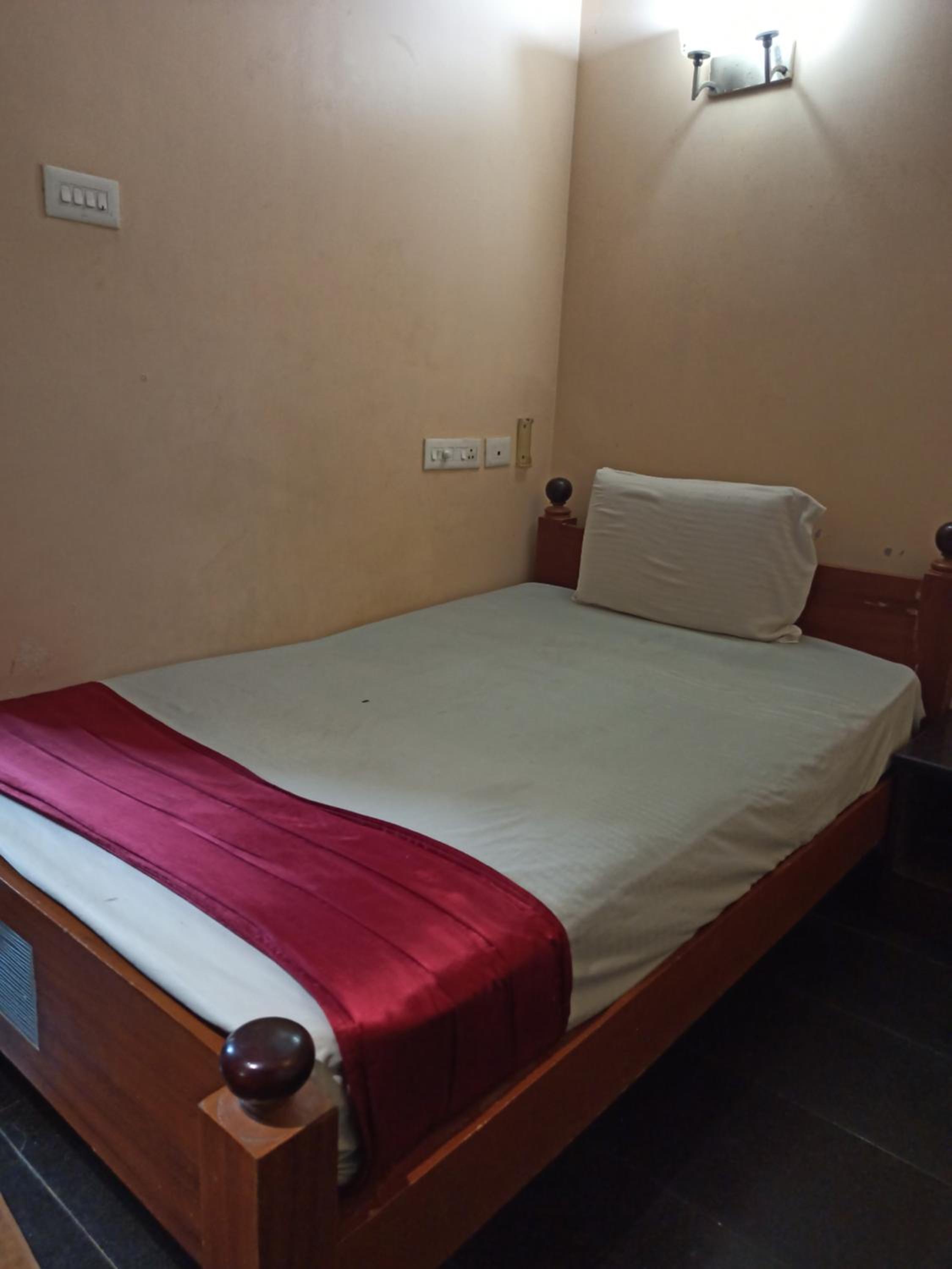 Budget Single Room photo 2