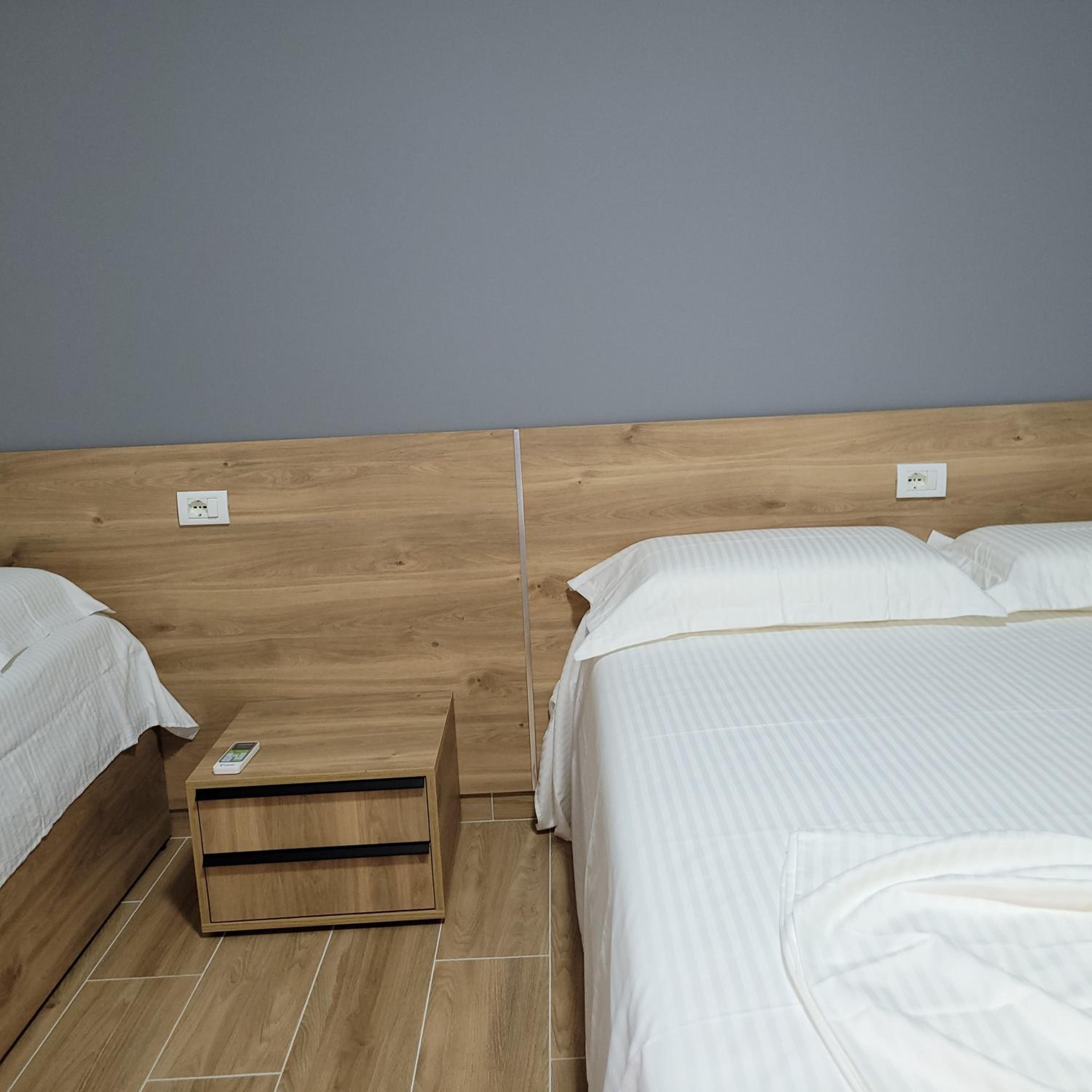 Double Room with Extra Bed photo 2