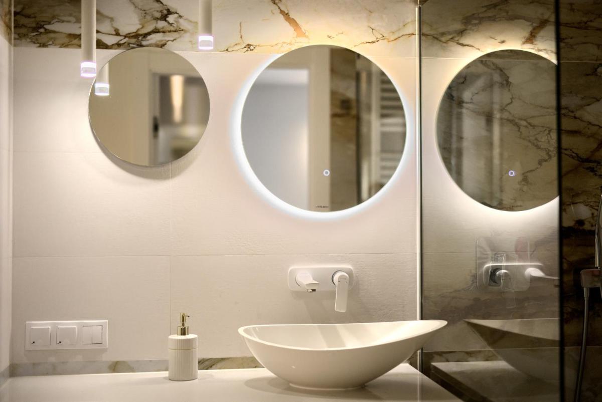 One-Bedroom Apartment - Photo 8