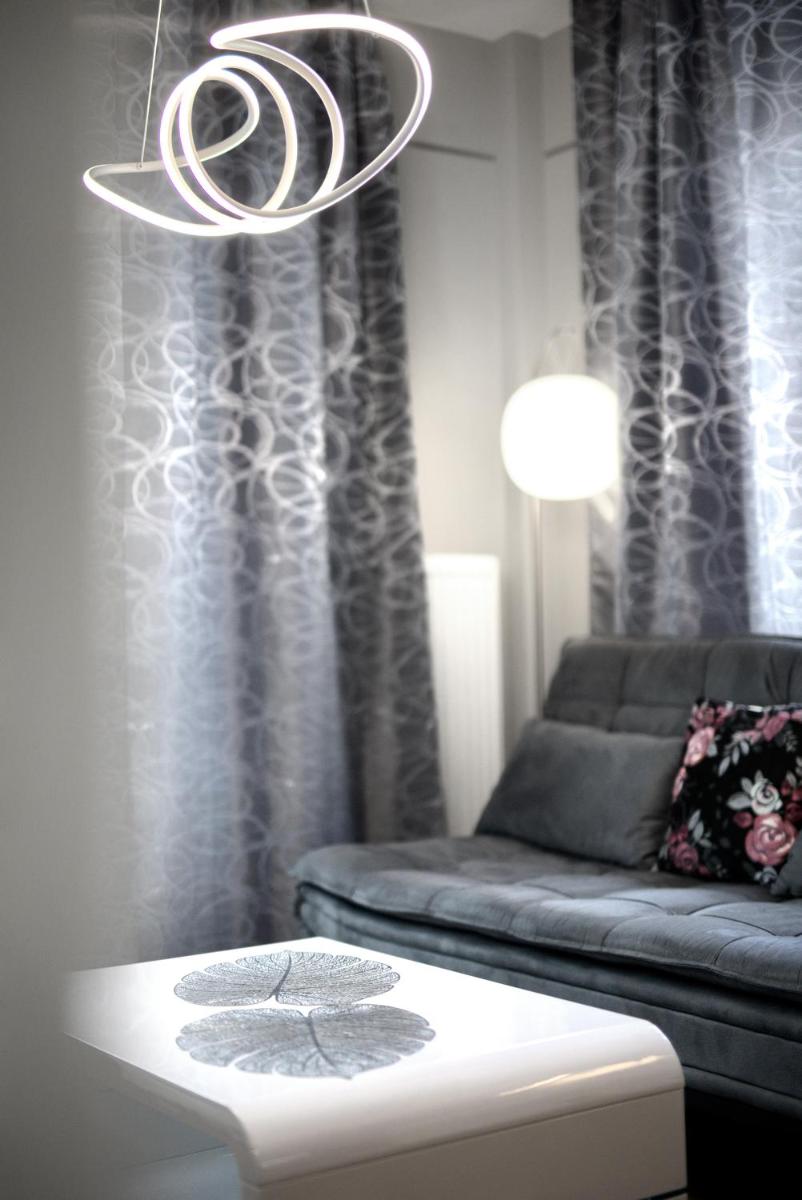 One-Bedroom Apartment - Photo 9
