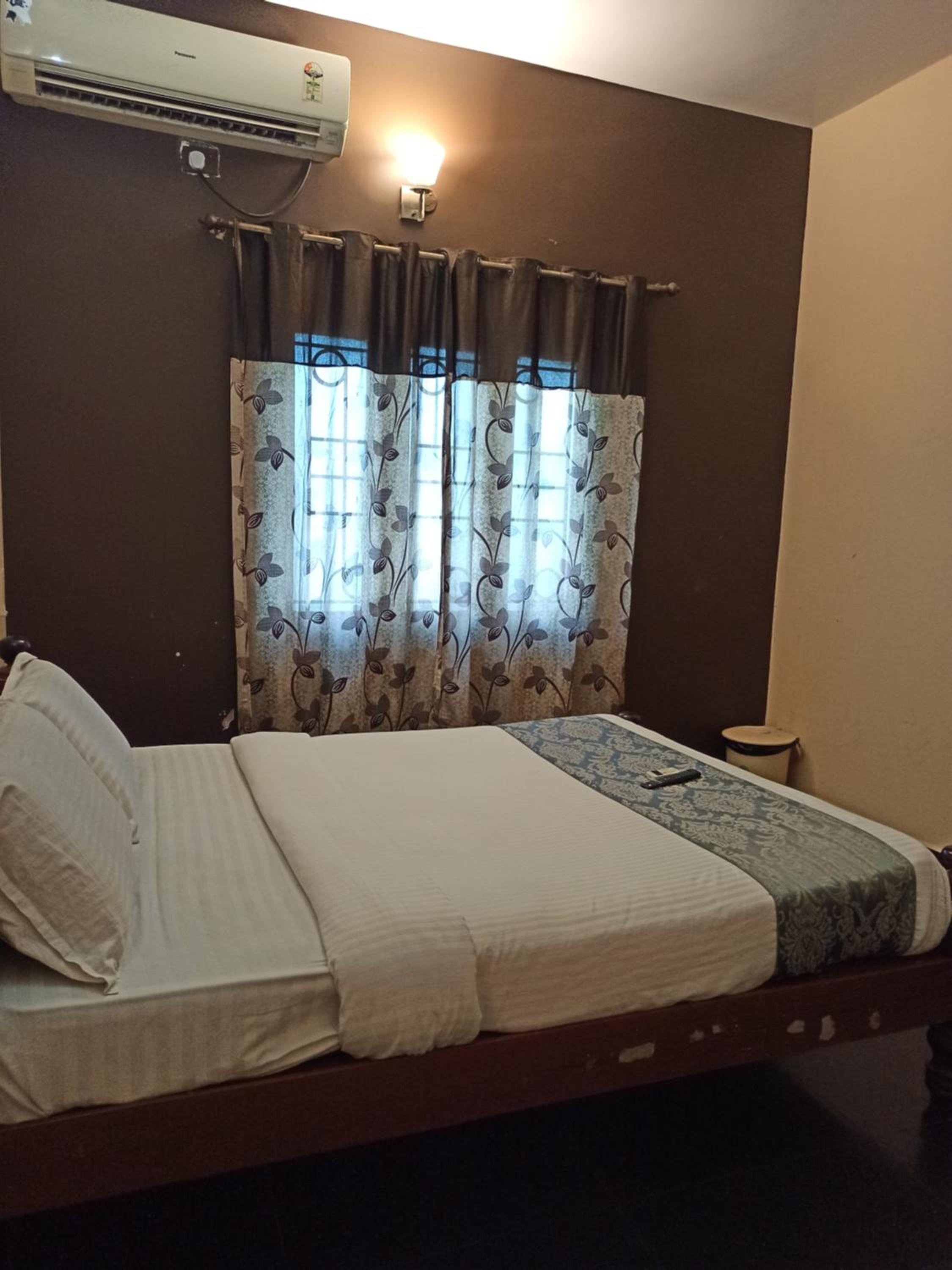 Deluxe Double Room - Photo 10