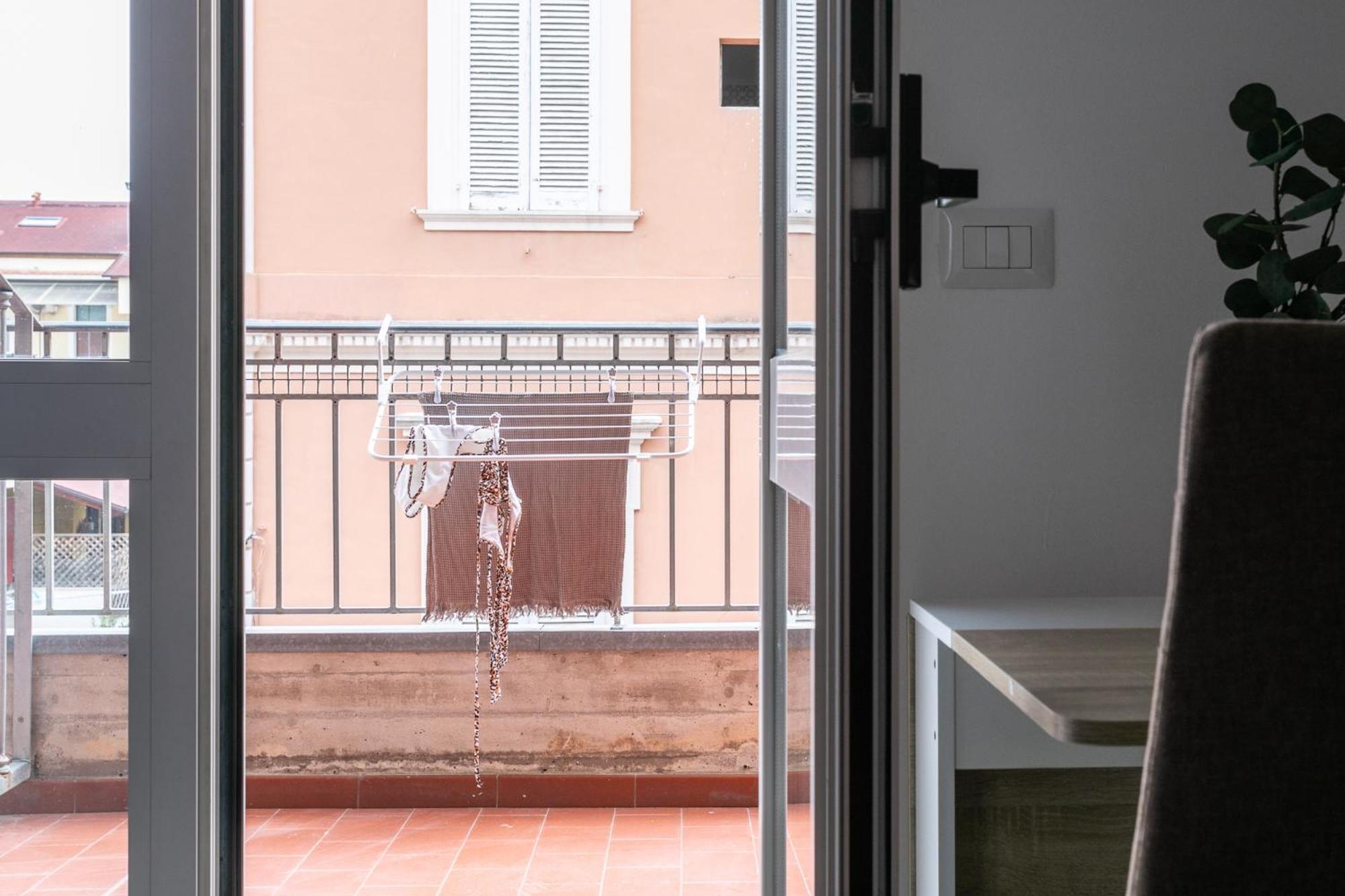 Apartment with Balcony photo 2
