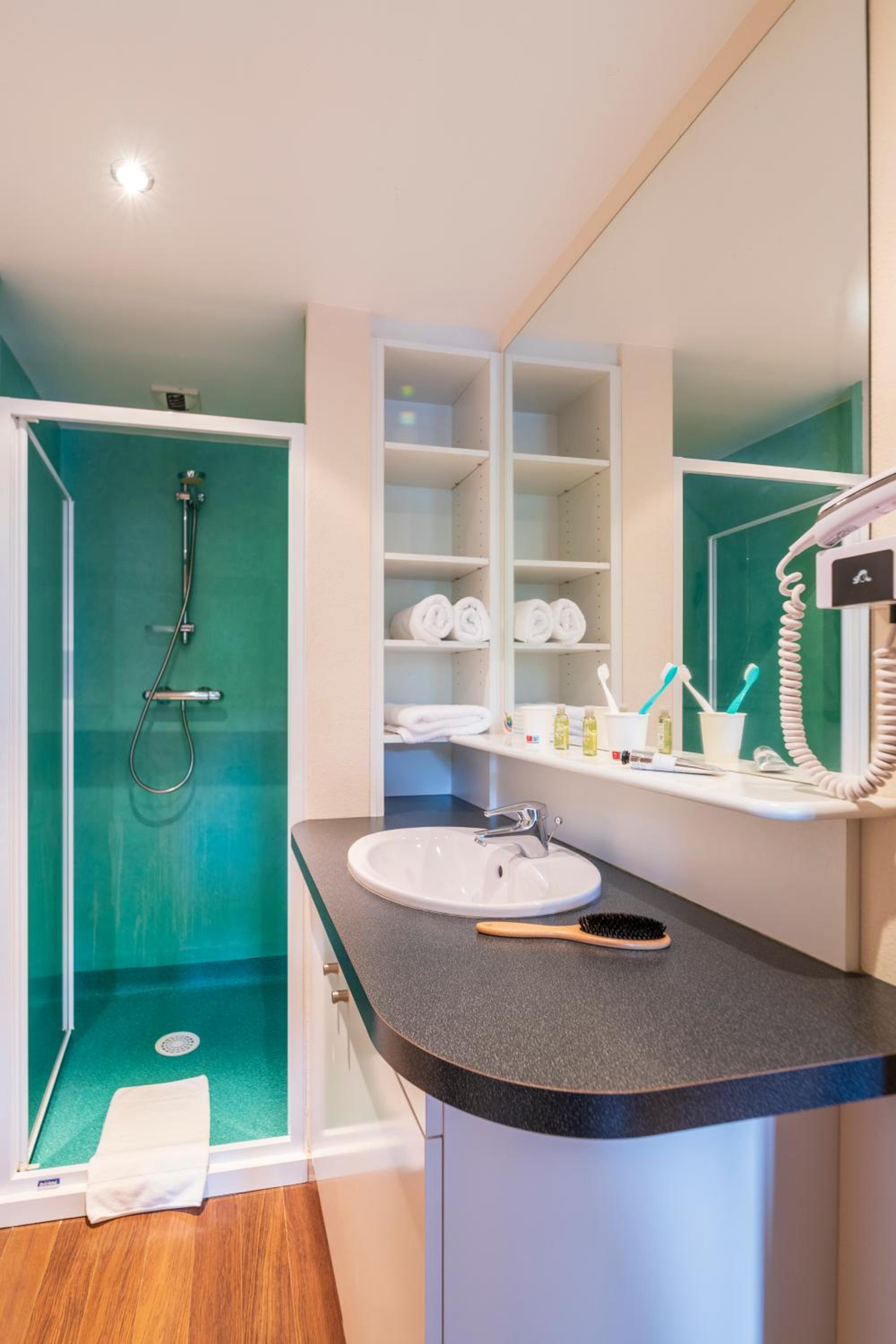 Studio 4 People with Kitchenette photo 2