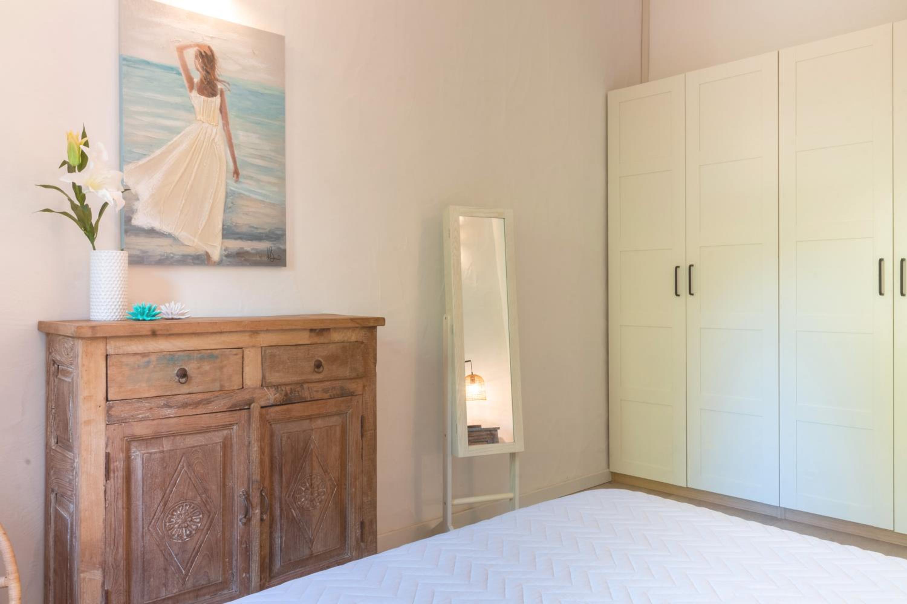 Two-Bedroom House photo 3