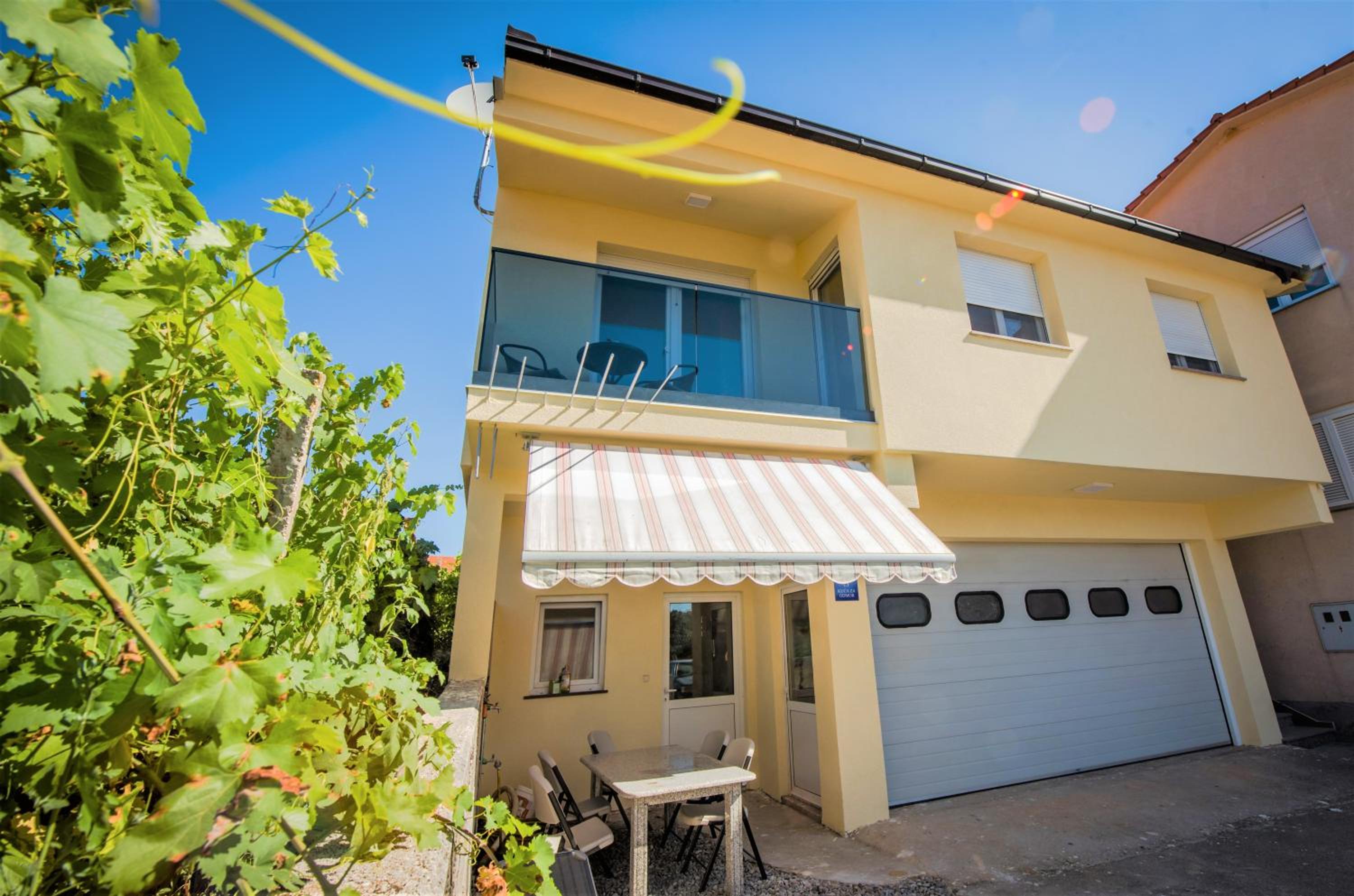 Two Bedroom House photo 2
