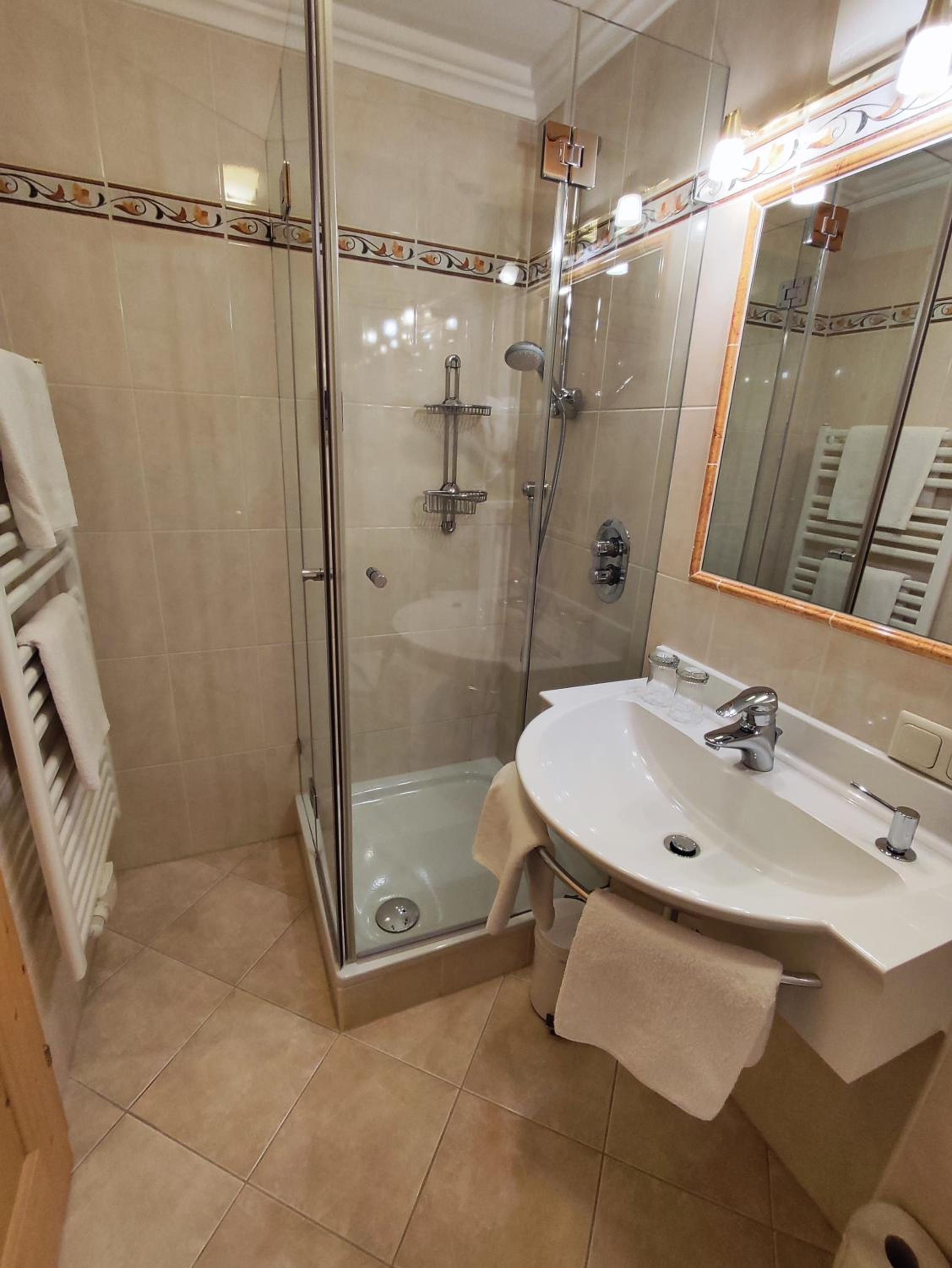 Double Room - Photo 5