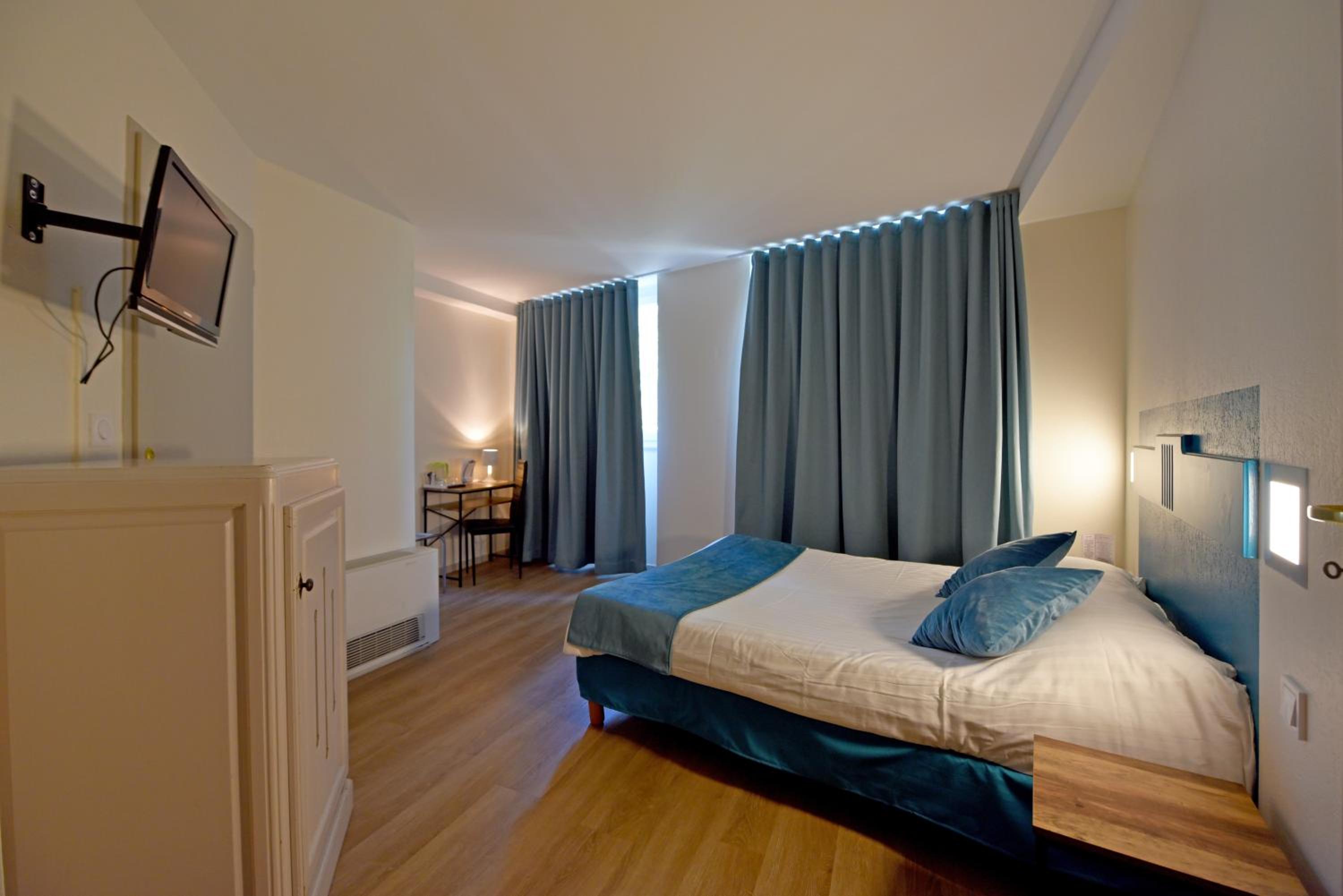 Prestige Double or Twin Room - Photo 2
