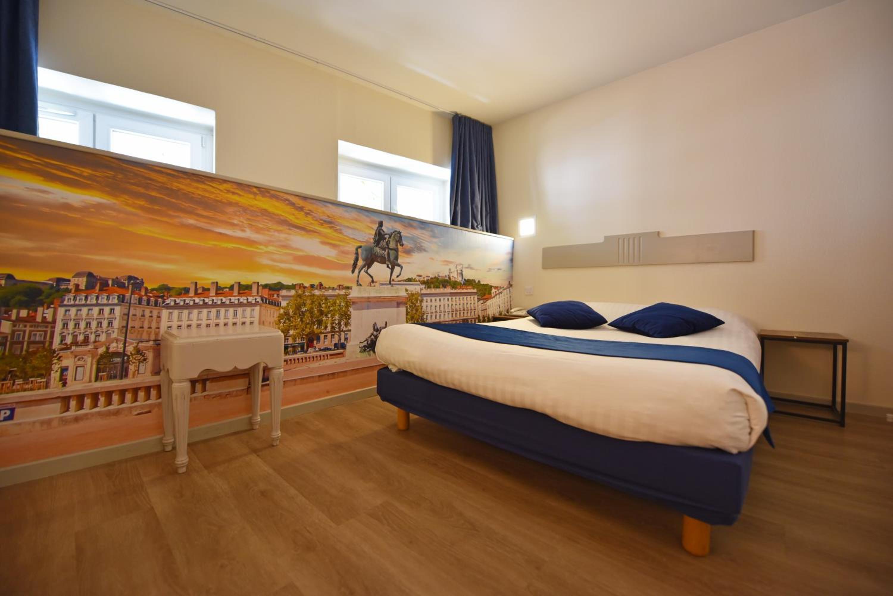 Standard Double Room - Photo 3