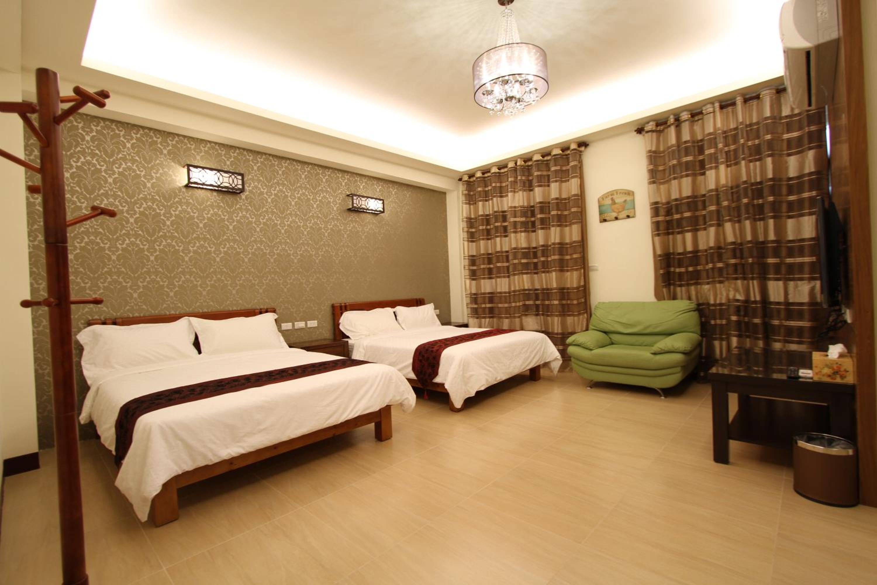 Standard Quadruple Room - Photo 6