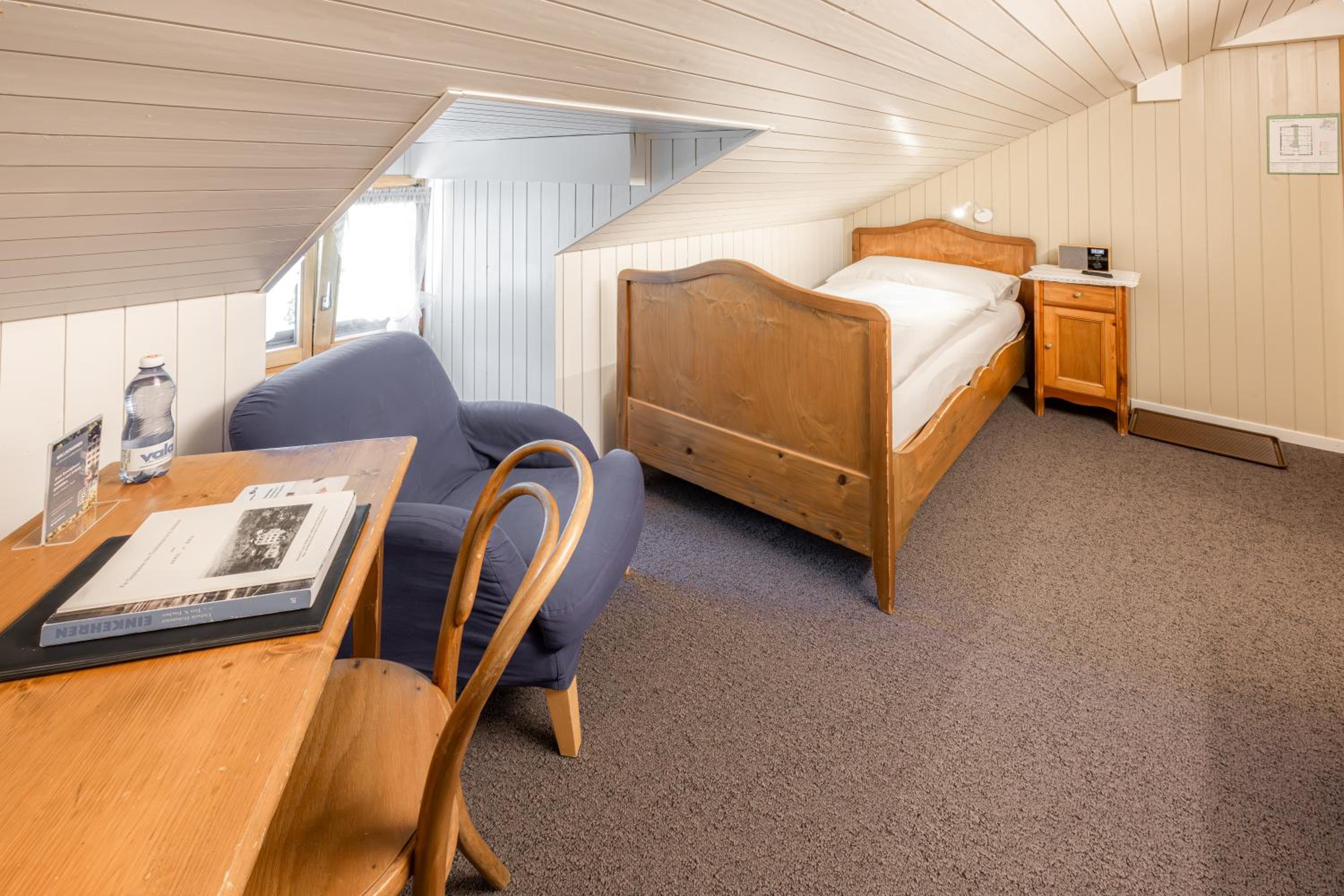 Single Room photo 3