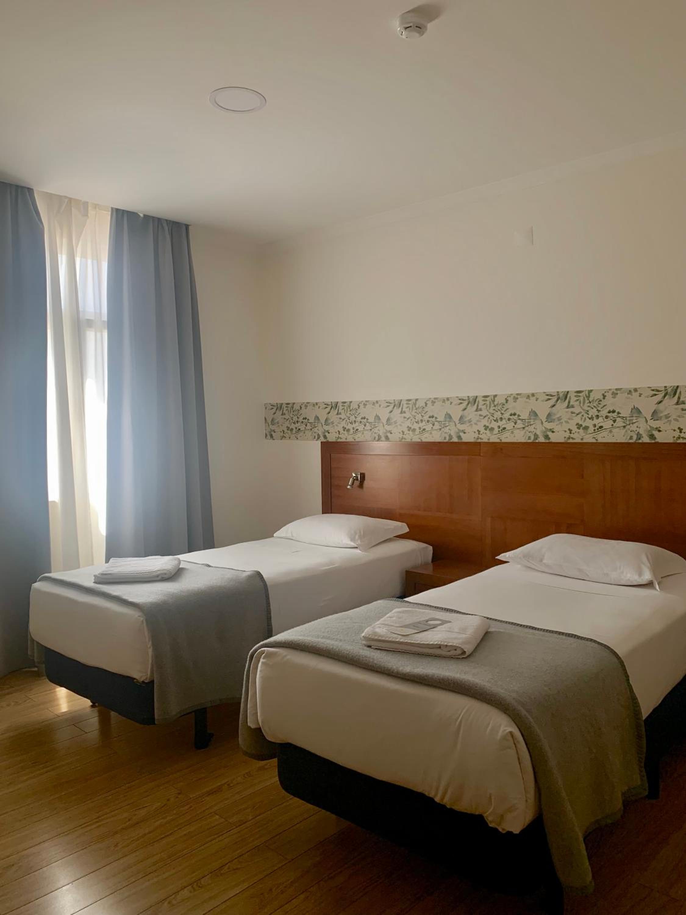 Superior Twin Room - Photo 1