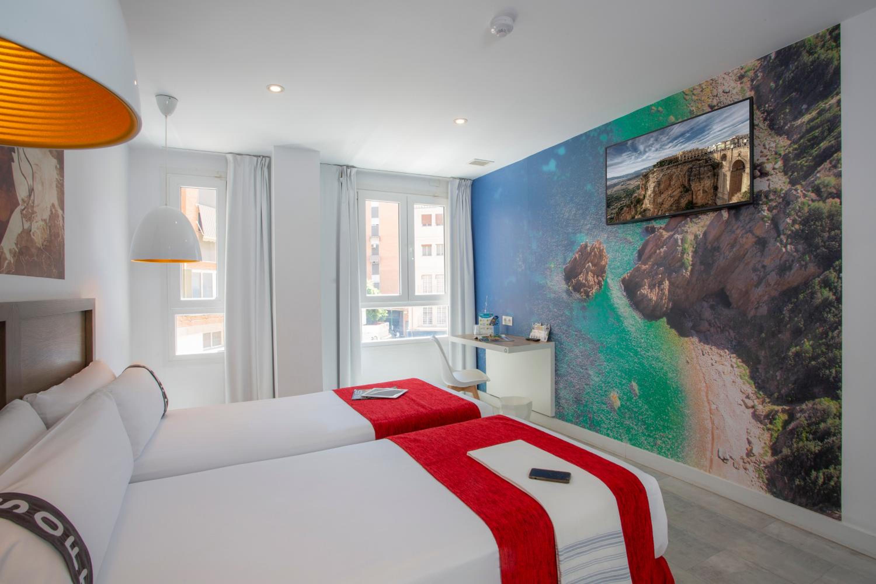 Twin Room - Photo 11