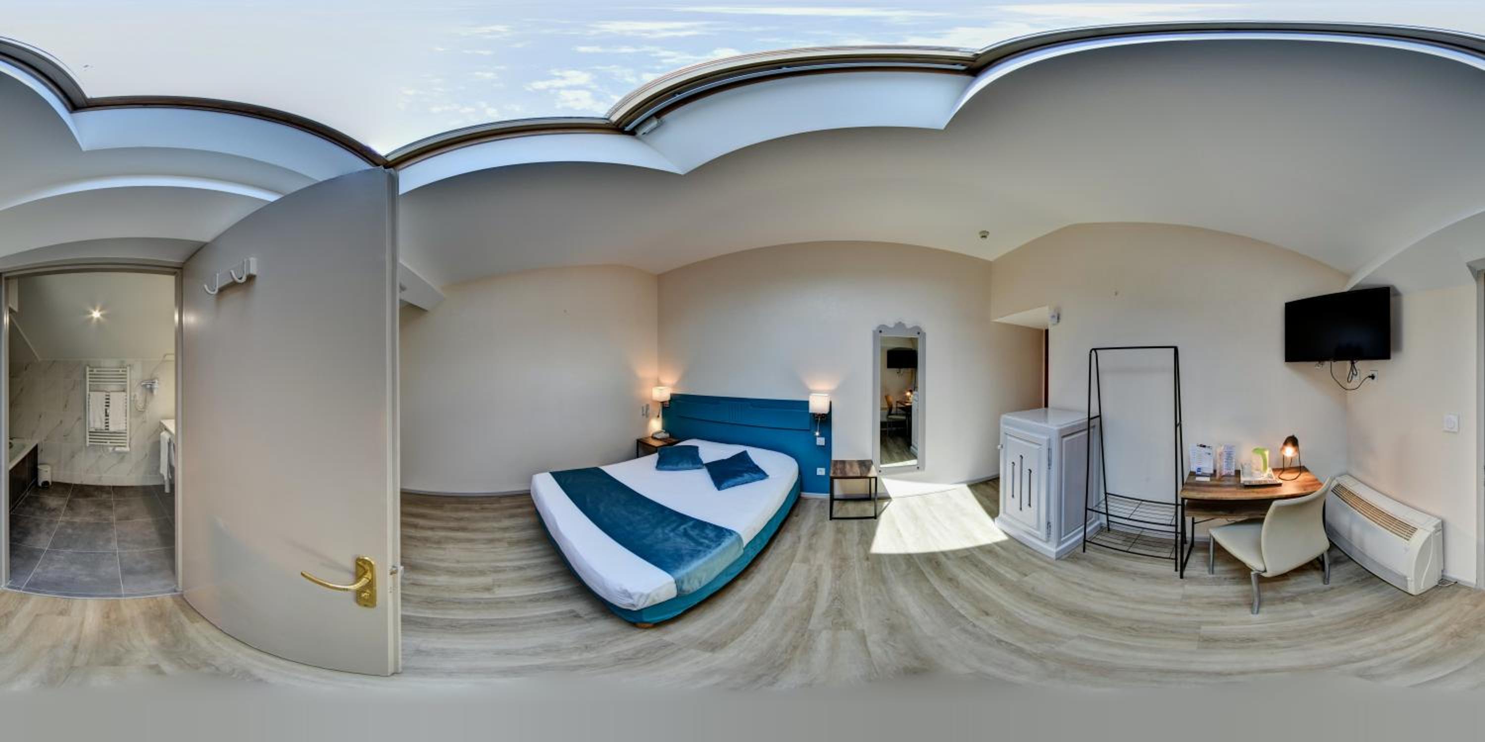 Prestige Double or Twin Room - Photo 7