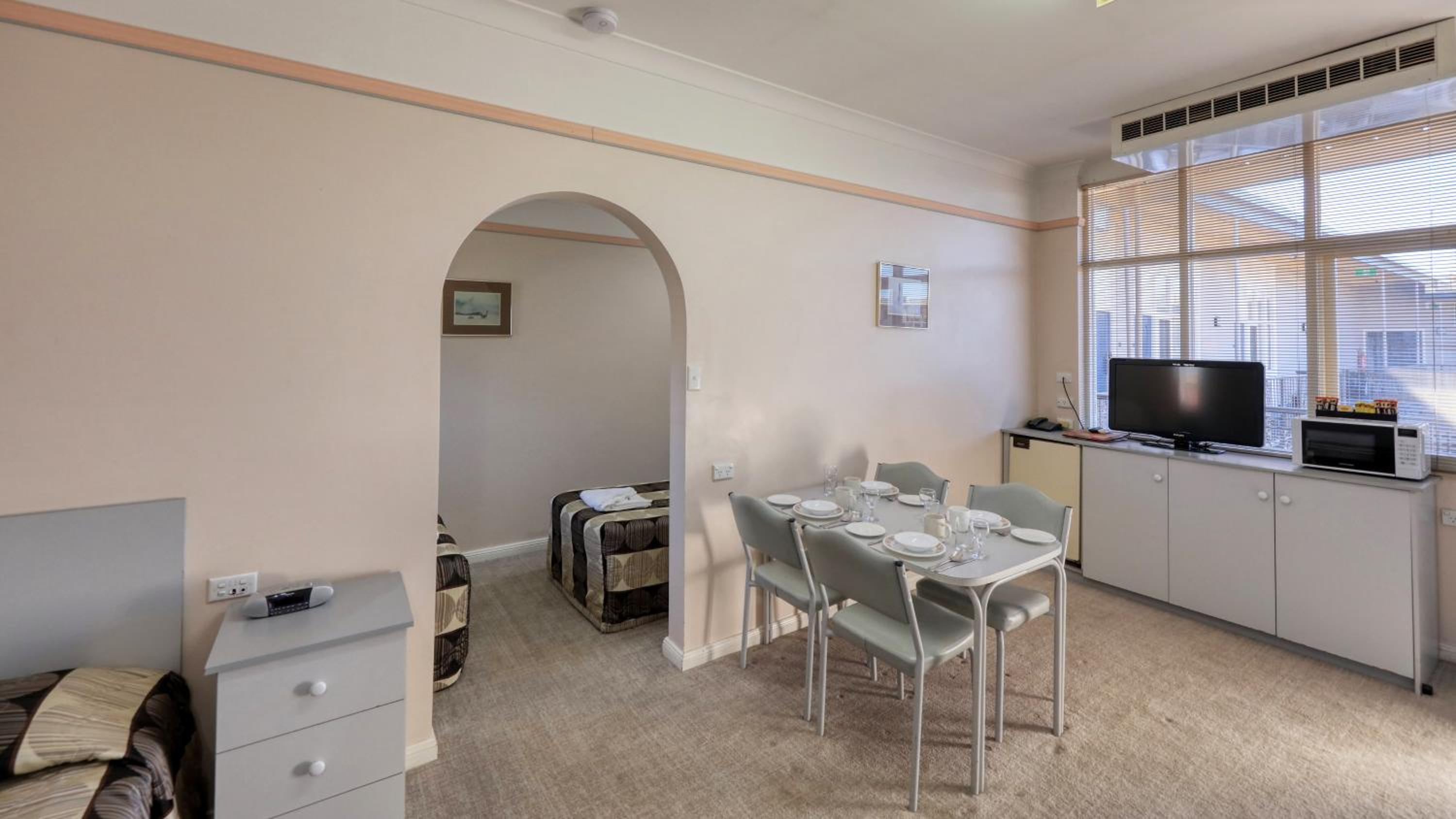 Twin Room - Photo 6
