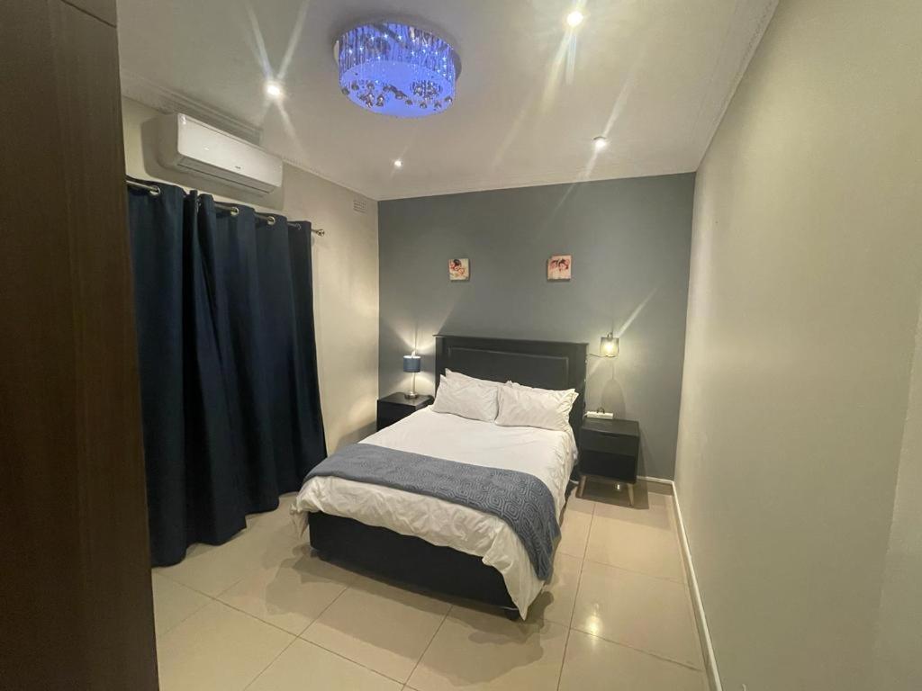 Deluxe Family Suite - Photo 4