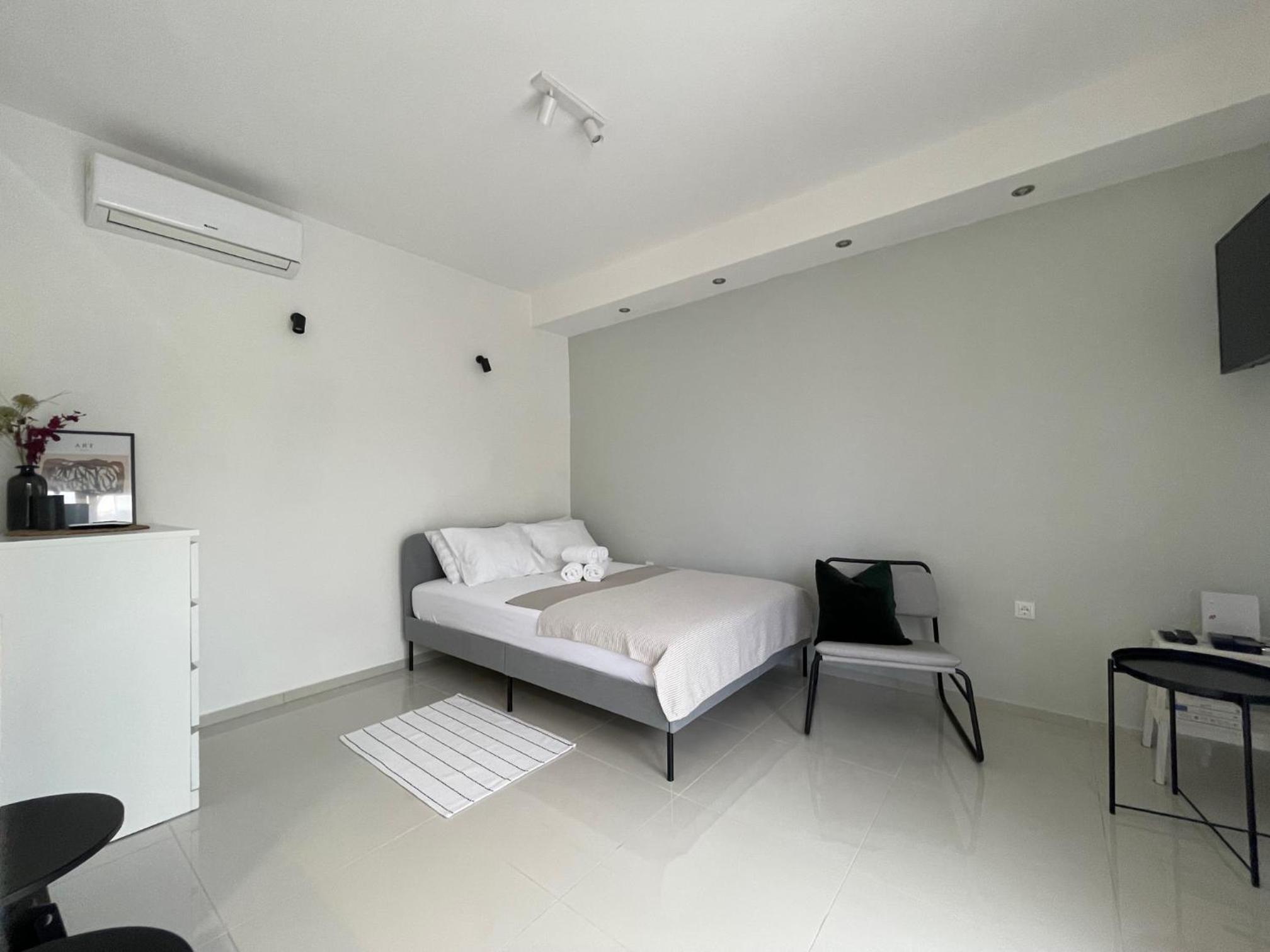 Studio with Terrace