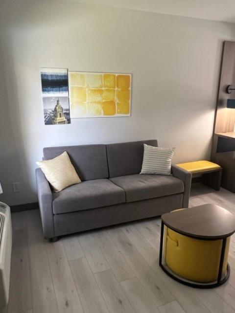 One Room Suite with Courtyard View - Disability Access/Non Smoking photo 1