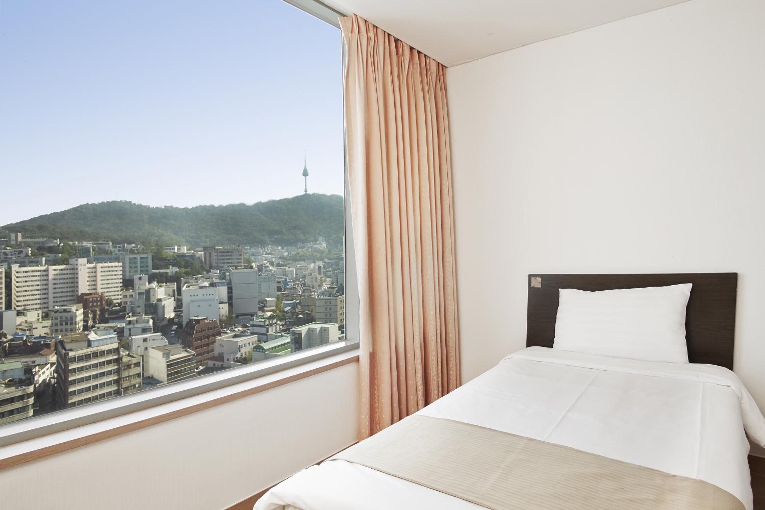 Twin Room - Photo 5