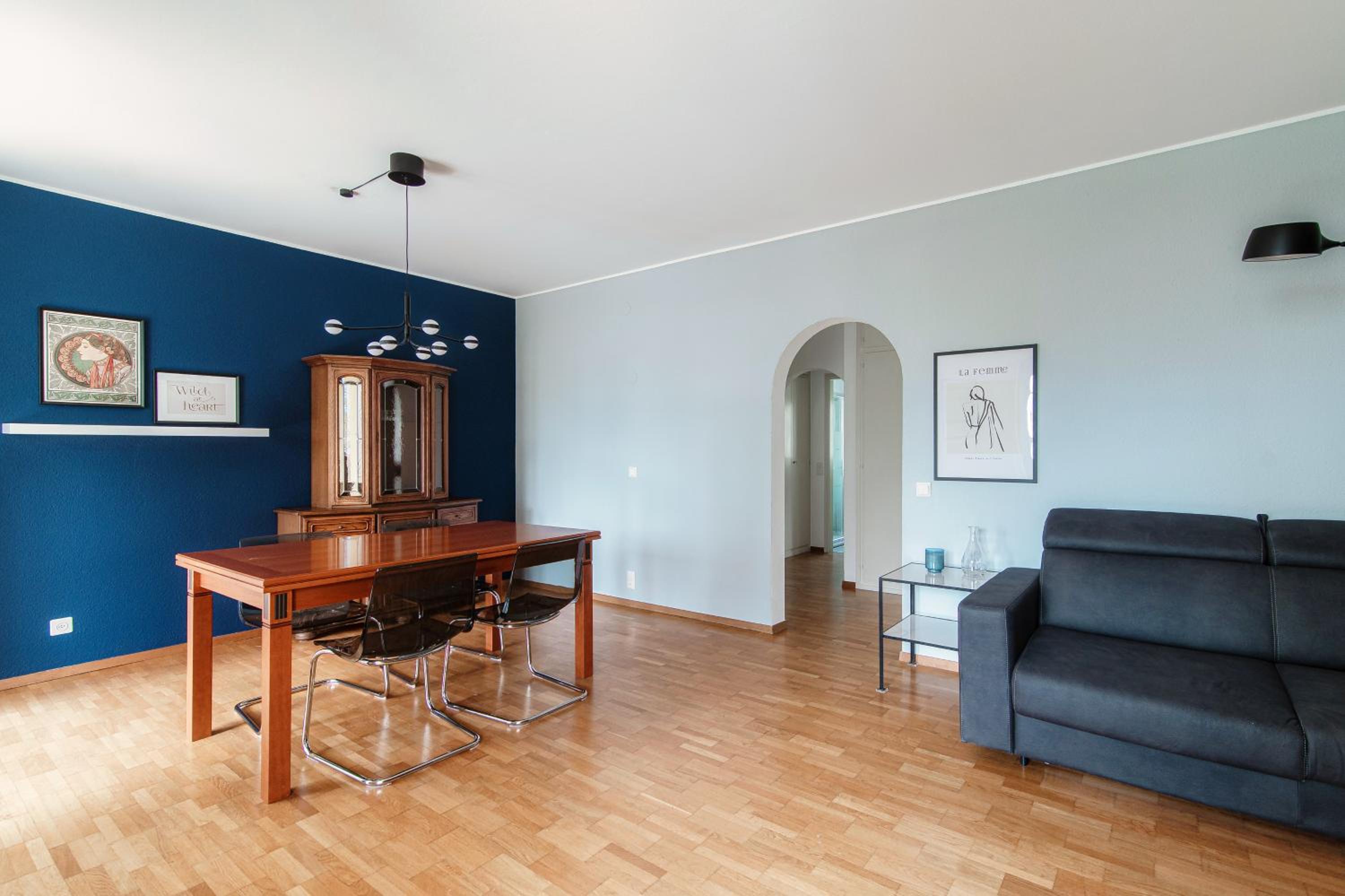 One-Bedroom Apartment photo 2