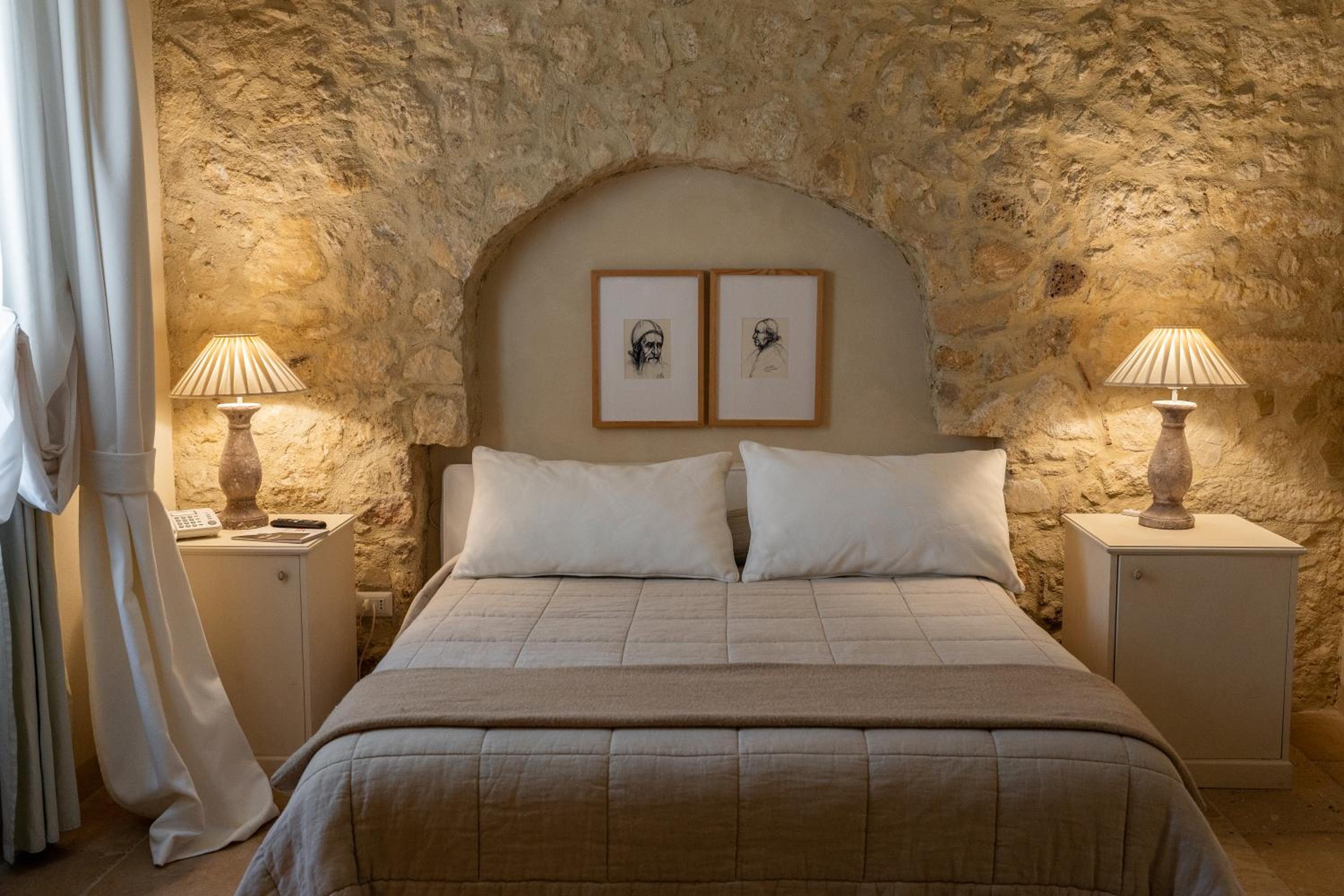 Double or Twin Room photo 1