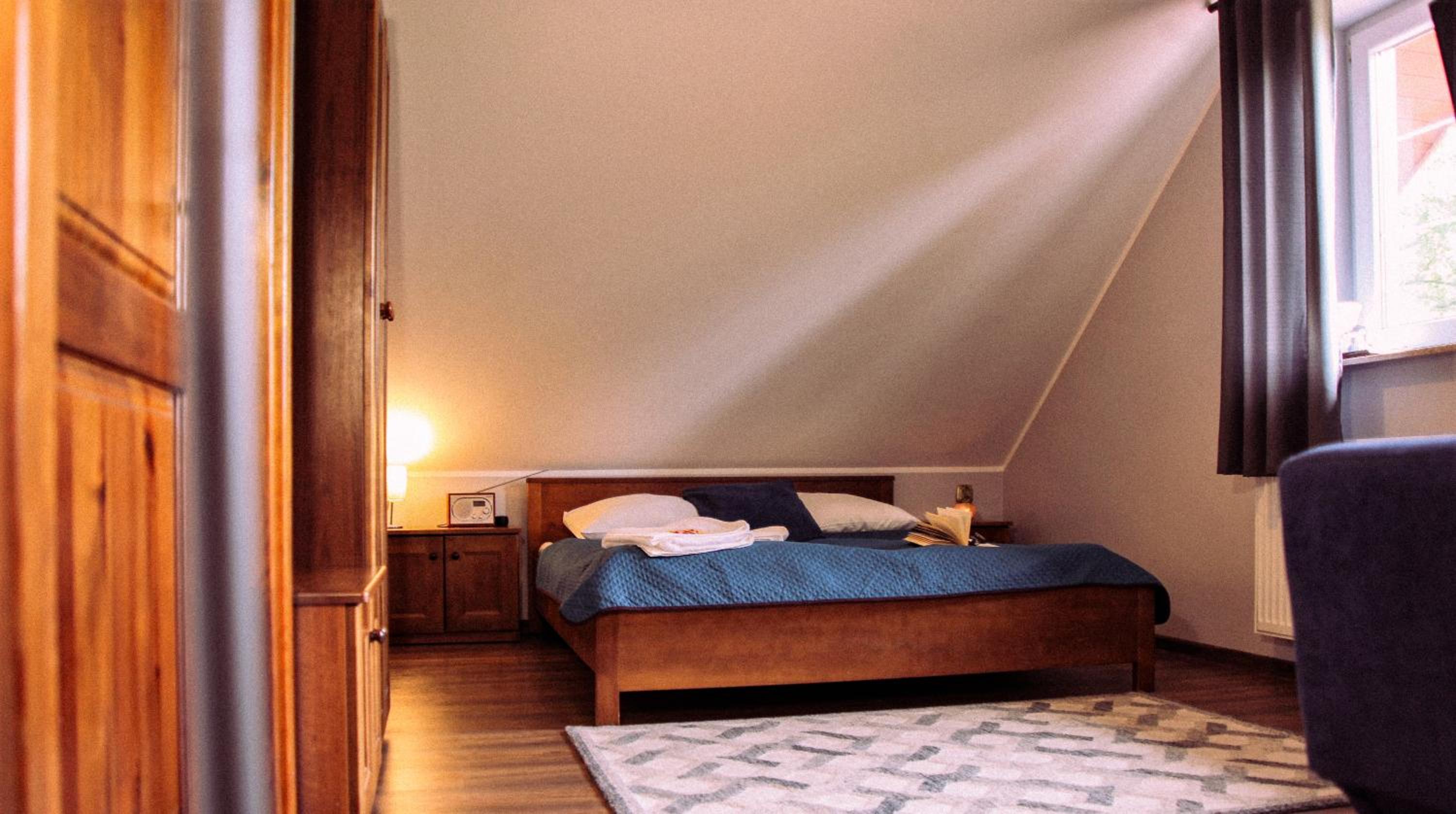Deluxe Double Room (2 Adults + 1 Child) - Photo 5