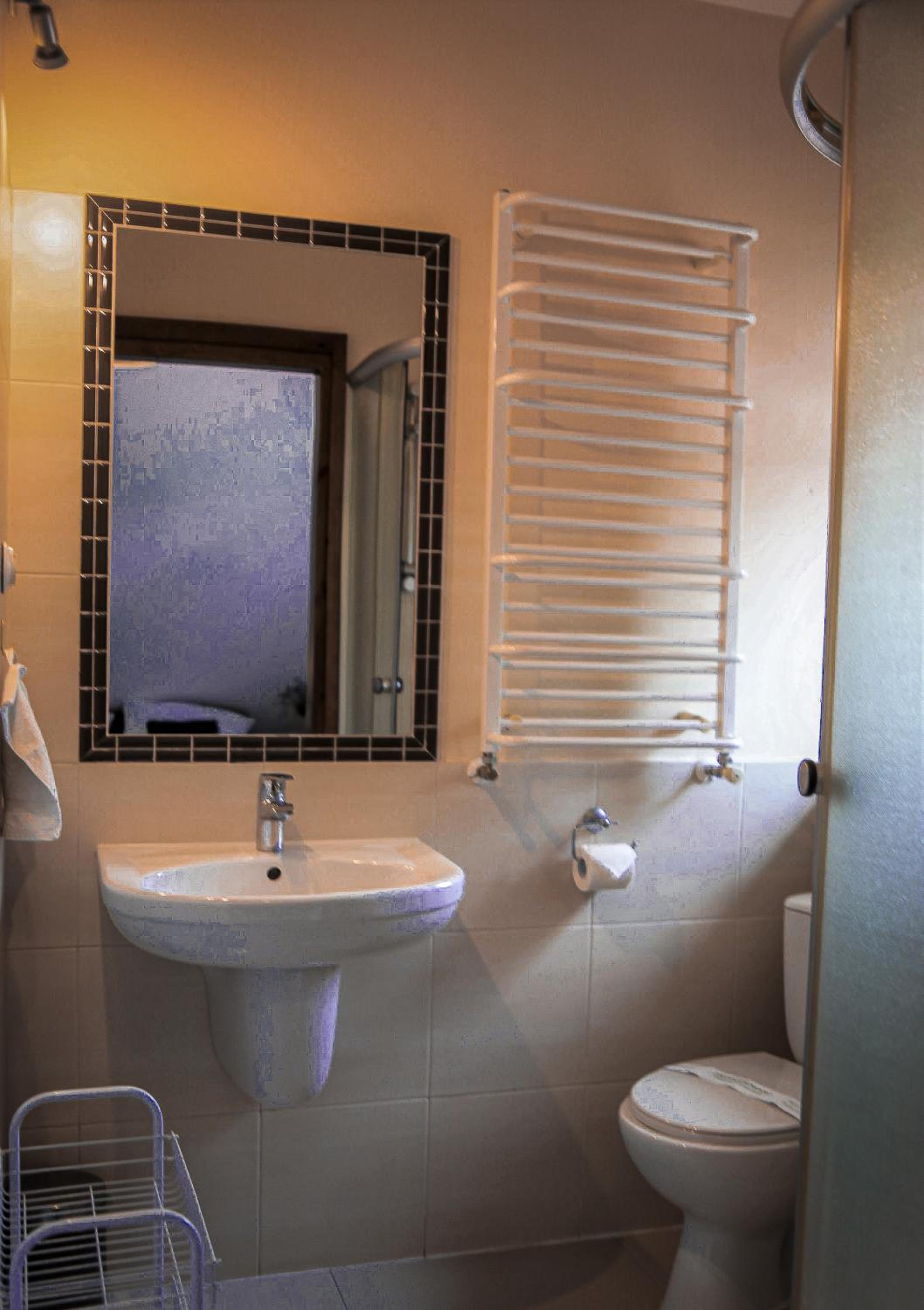 Double Room - Photo 3