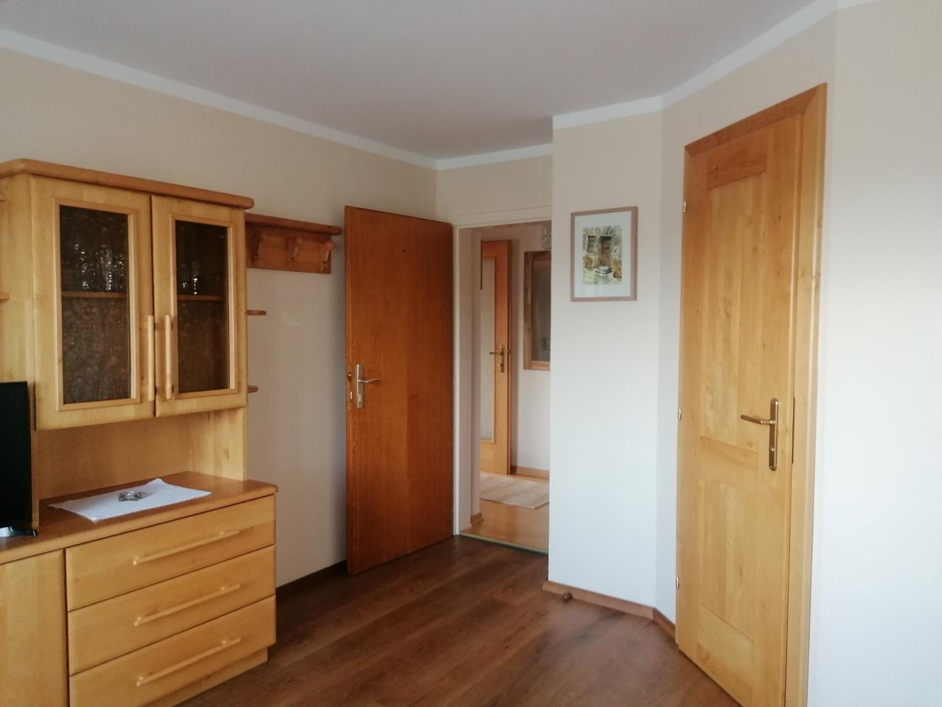 Apartment with Mountain View - Photo 1
