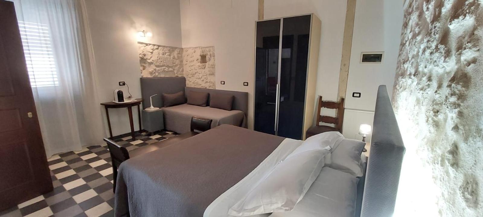 Double Room with Terrace - Photo 4
