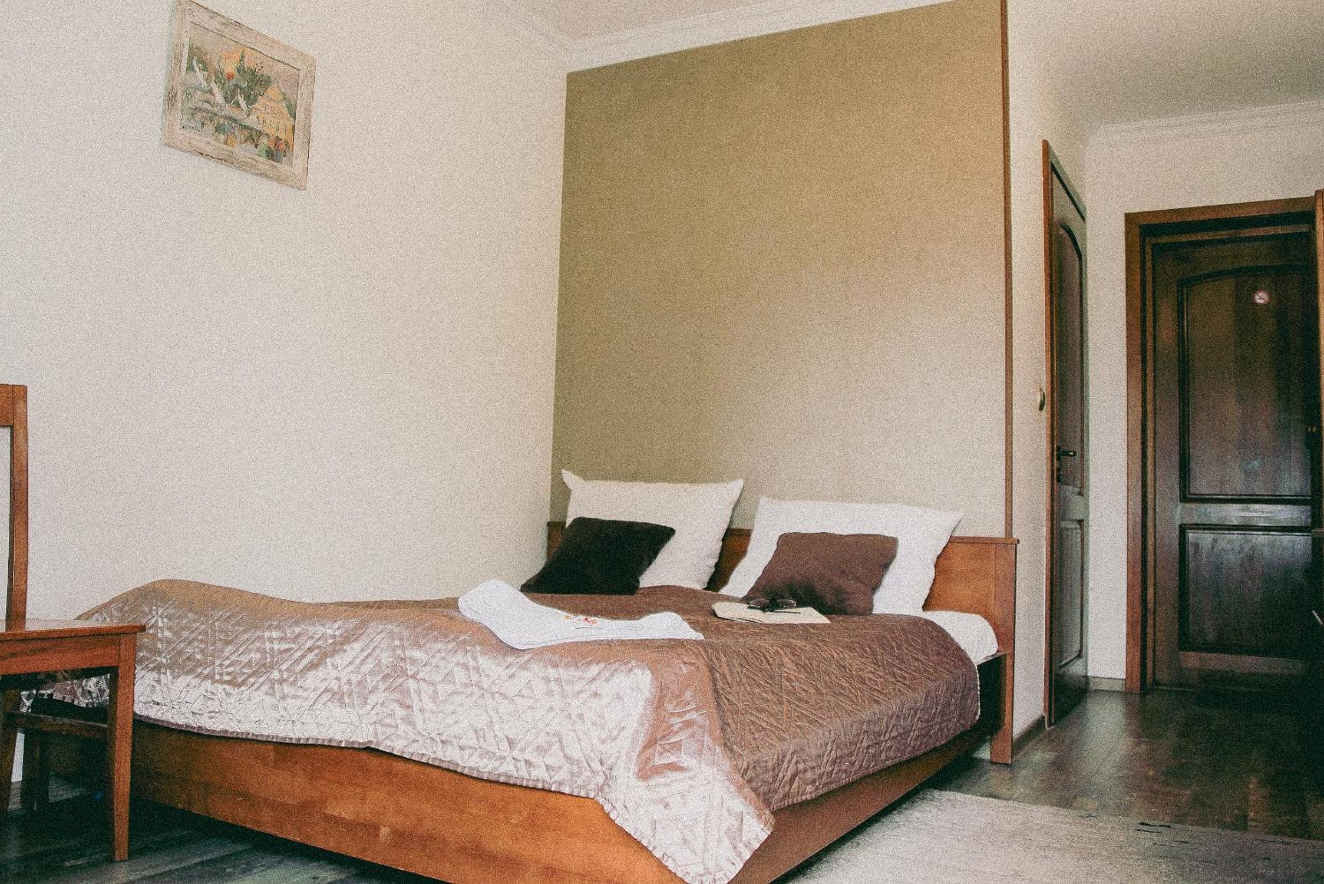 Double Room - Photo 2