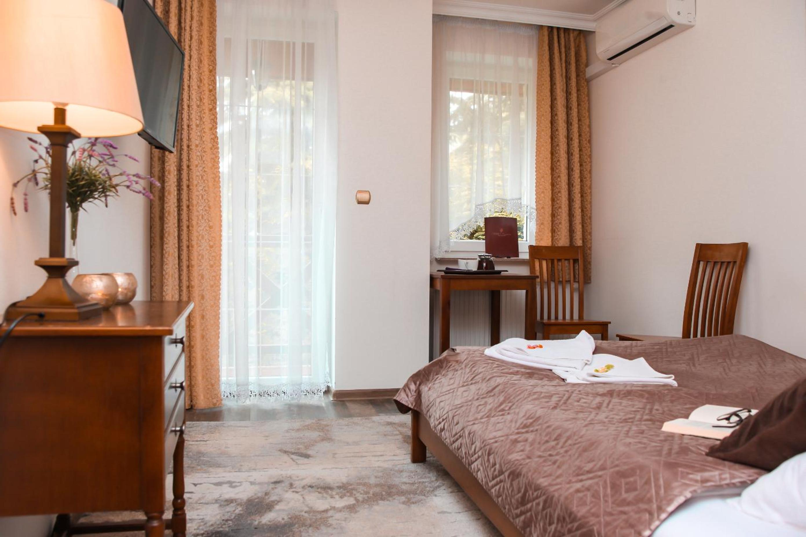 Double Room - Photo 7