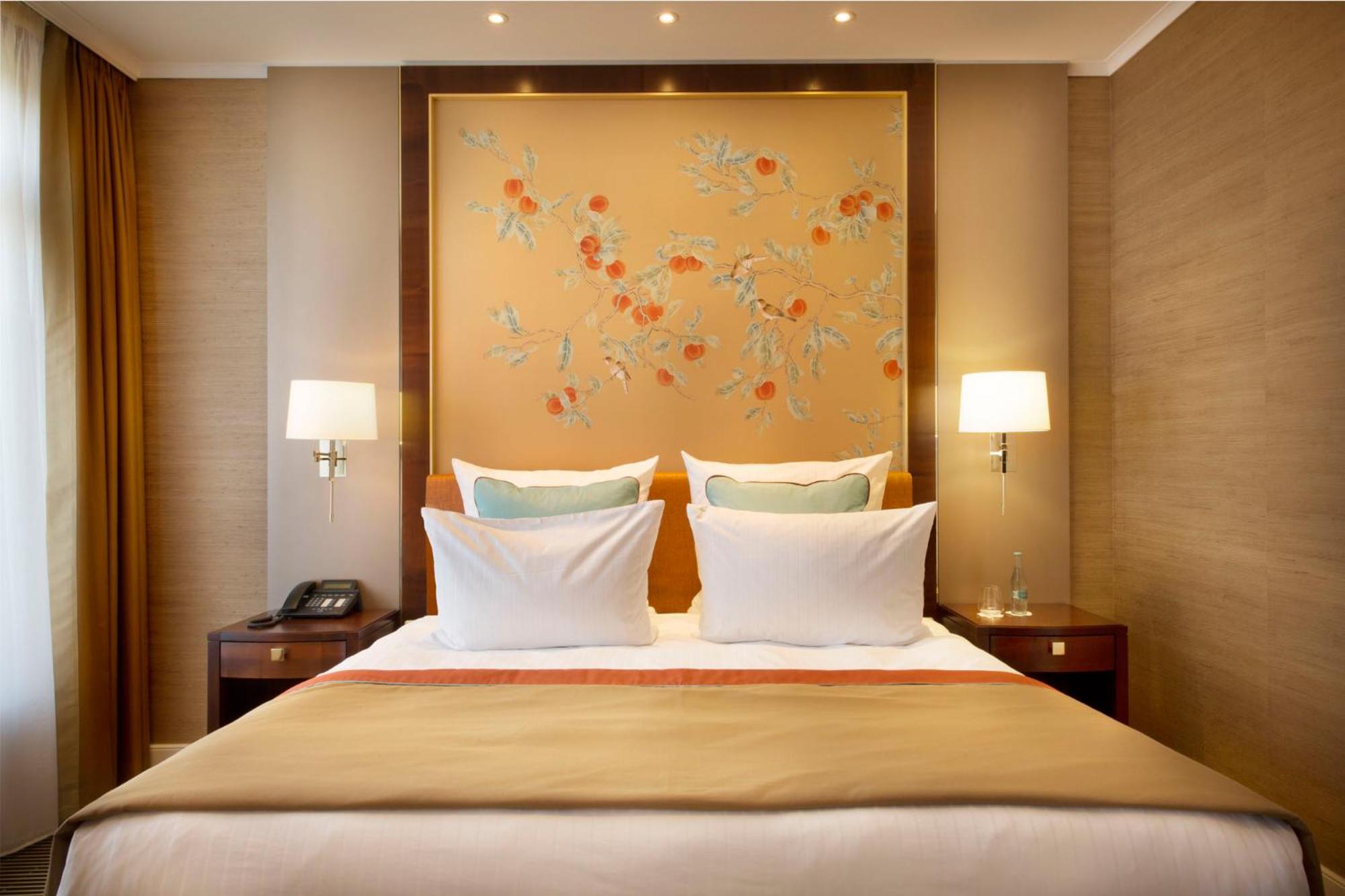 Penthouse Deluxe Room, Guest room, 1 King, City view - Photo 1
