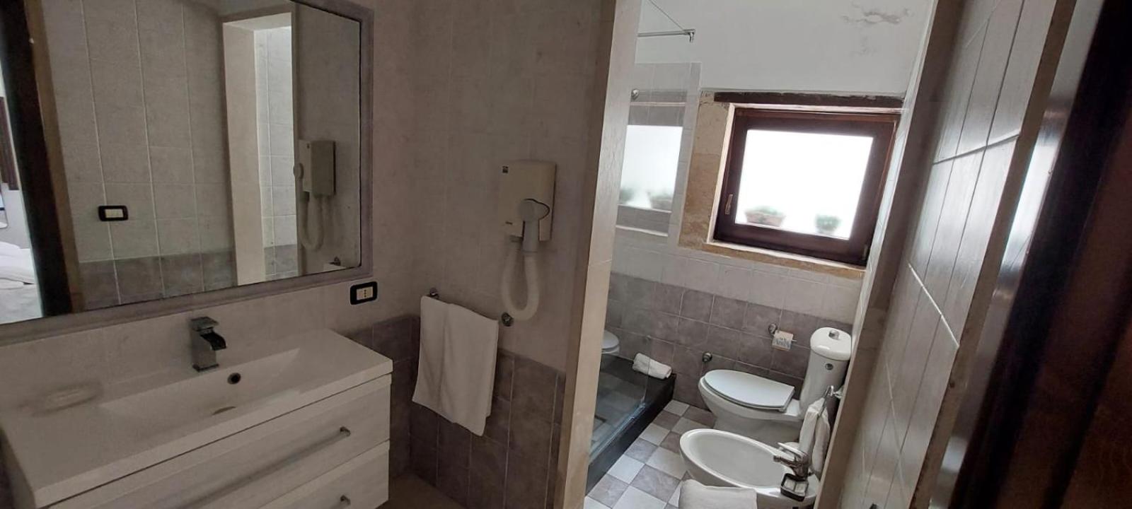 Classic Double Room - Photo 4