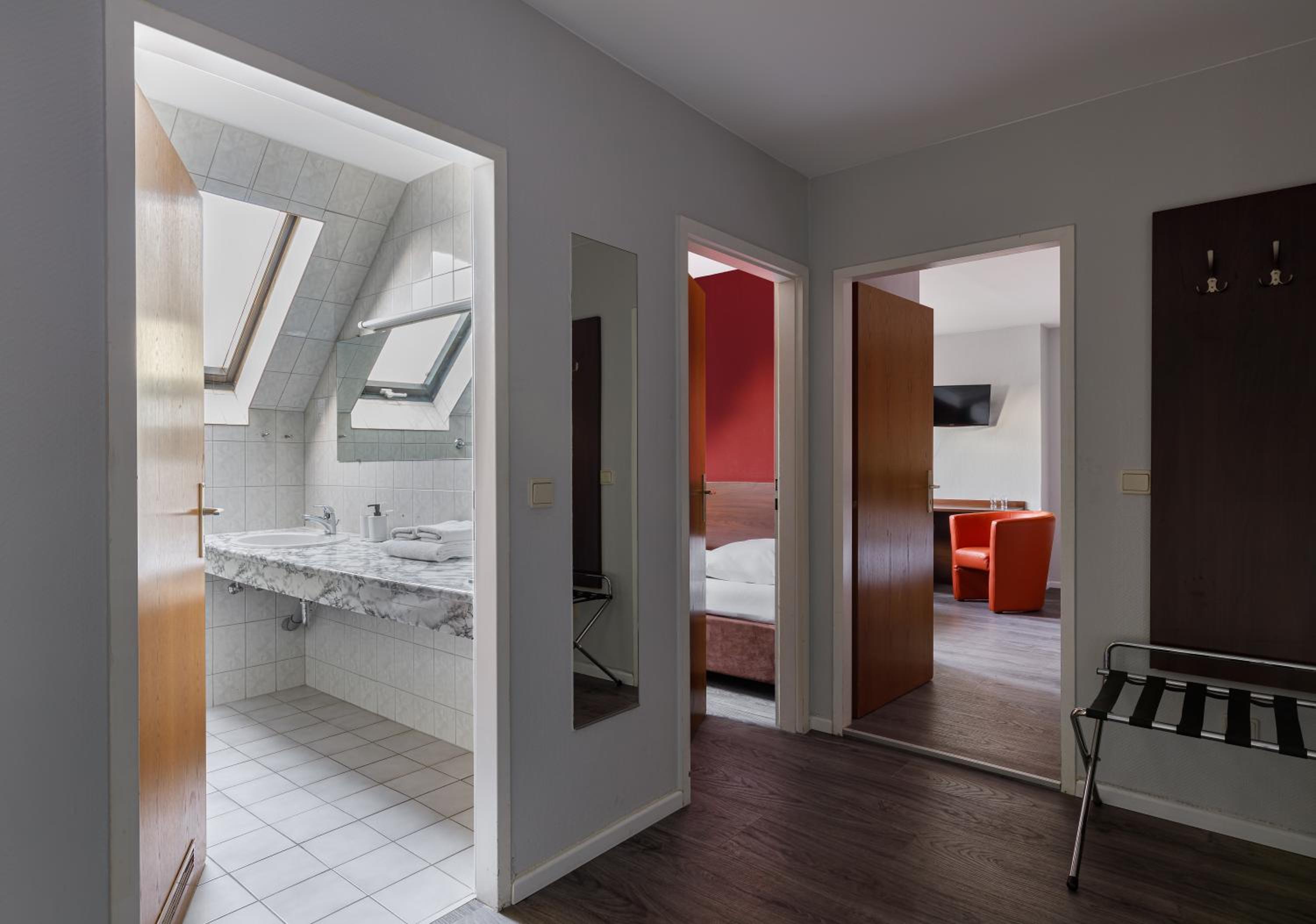 Double Room for 4 guests with Extra Bed photo 2