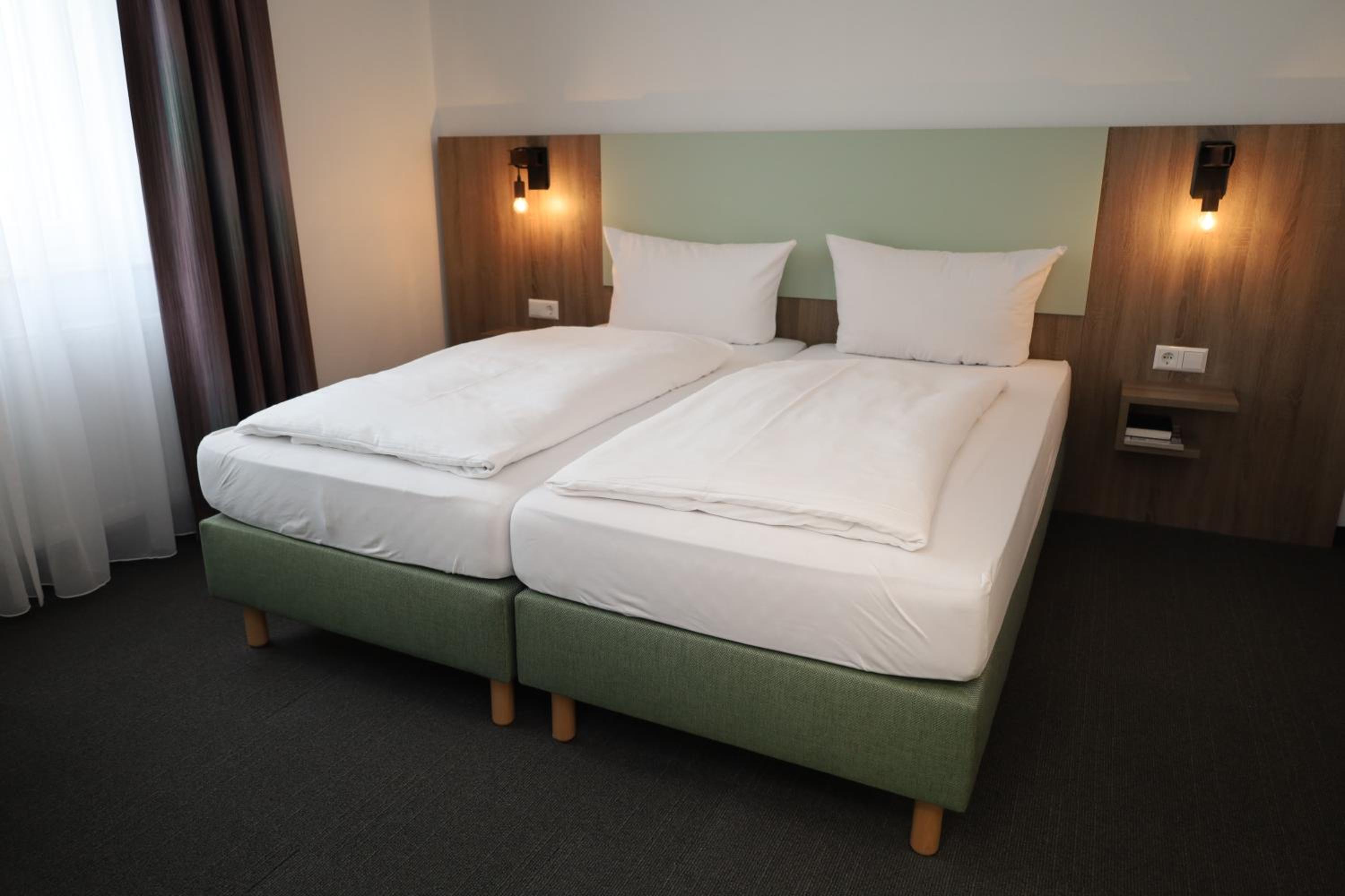 Business Double Room - Photo 2