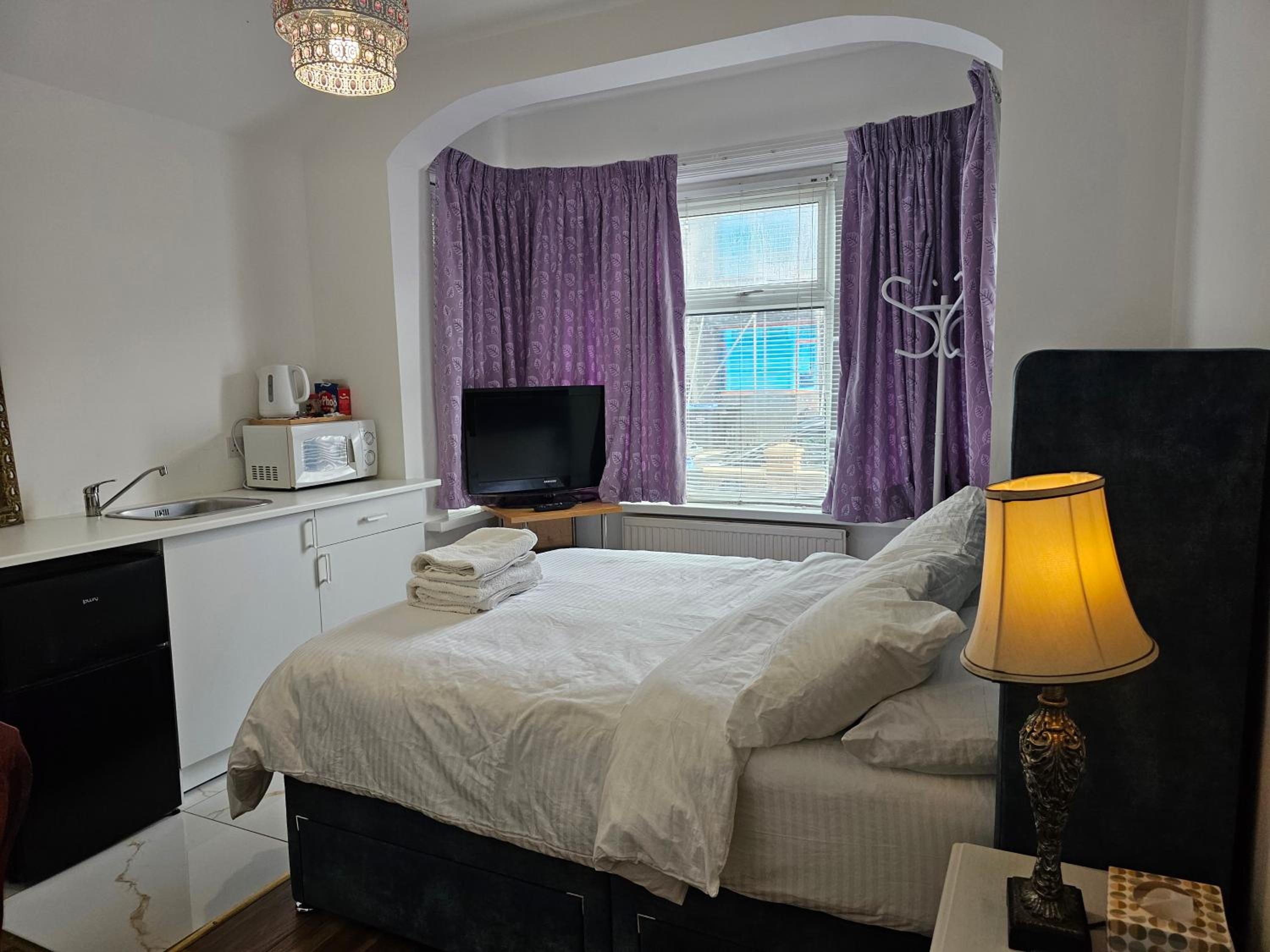 One-Bedroom Apartment photo 2