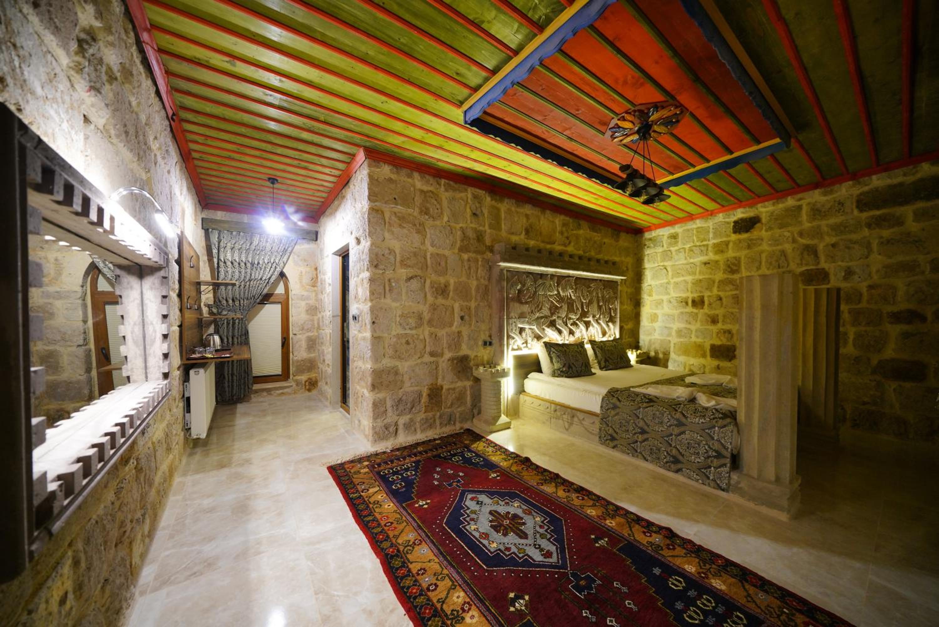 Deluxe Cave Room - Photo 39