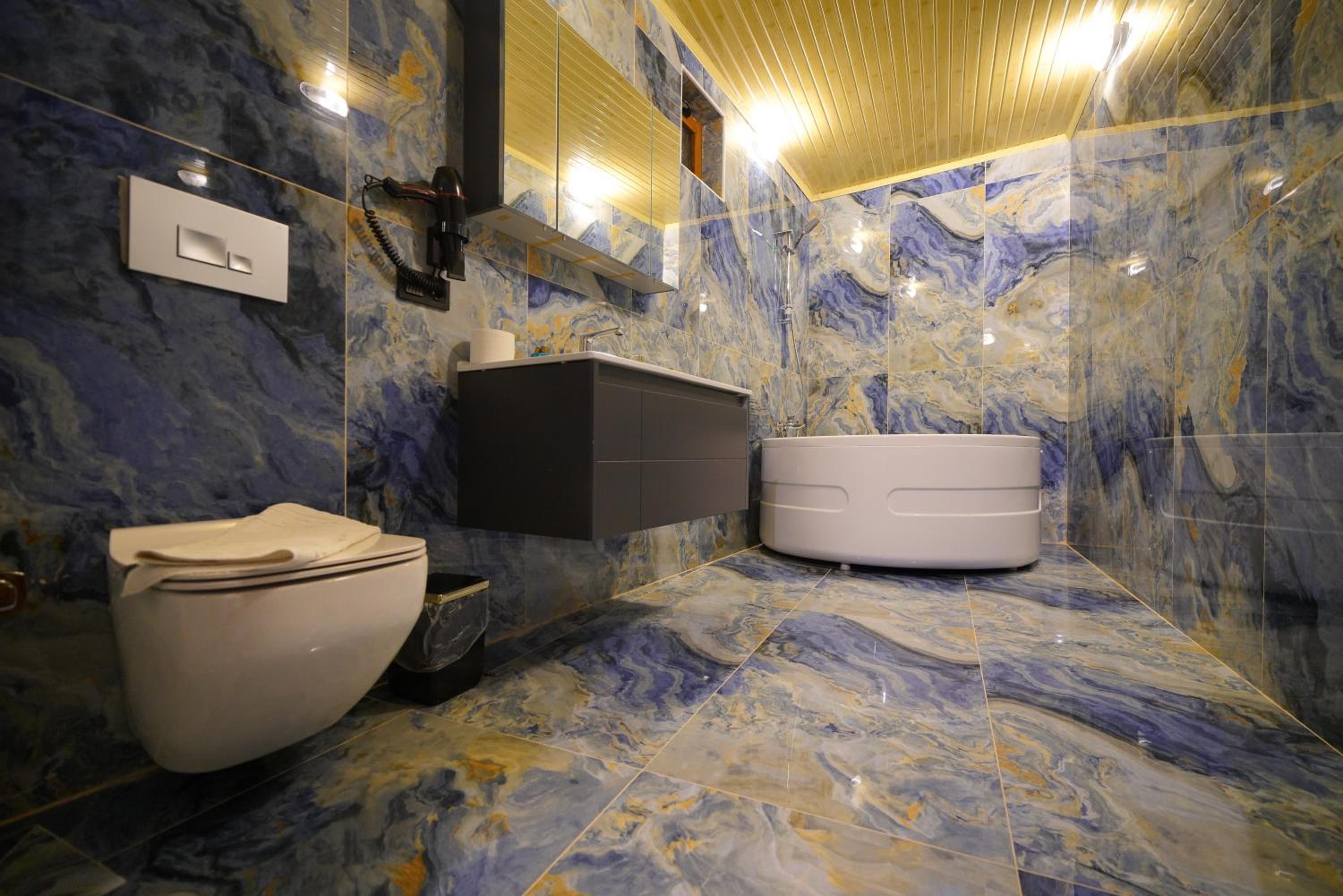 Deluxe Cave Room - Photo 38
