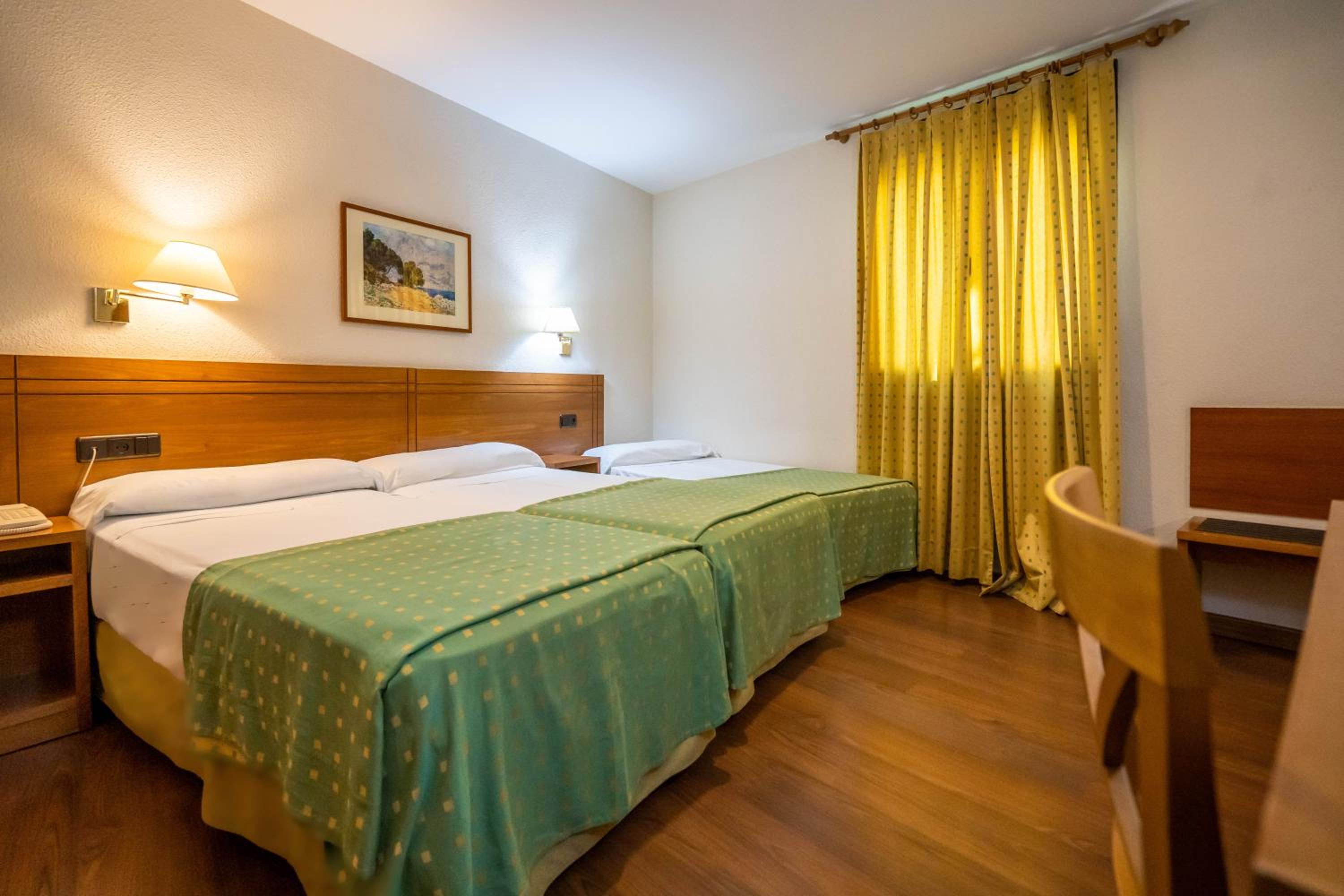 Habitación Doble con Cama Supletoria