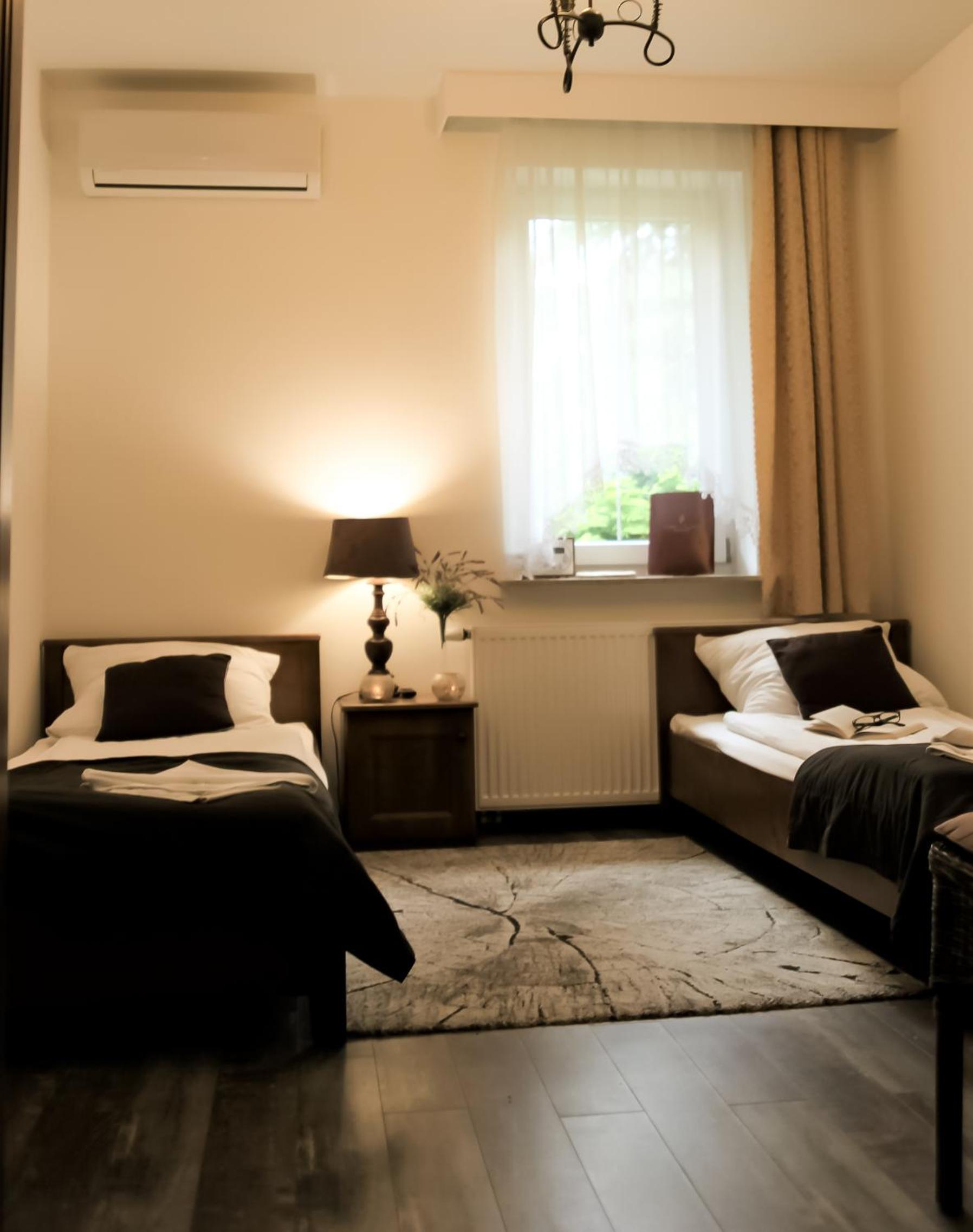 Twin Room - Photo 1