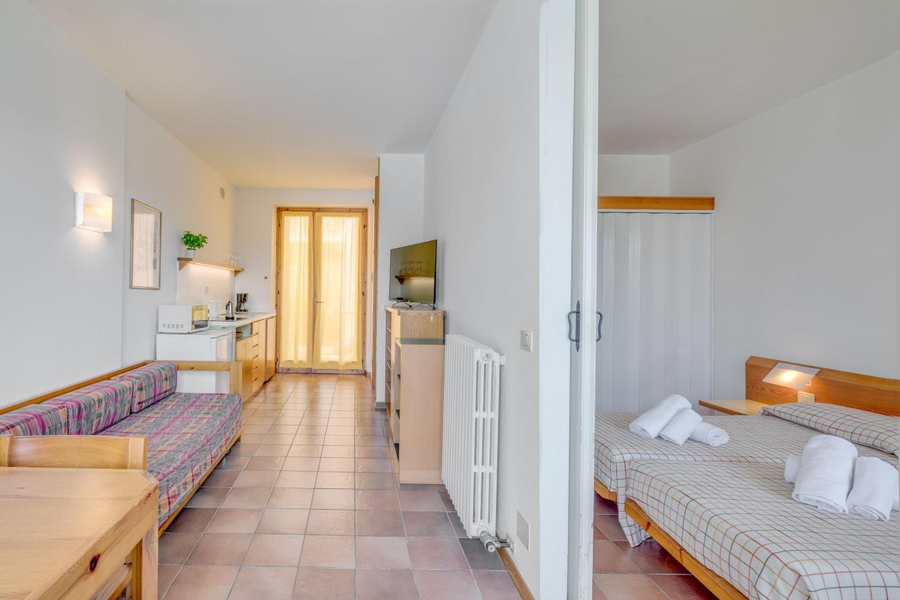 Studio Classic with Balcony or Terrace photo 1