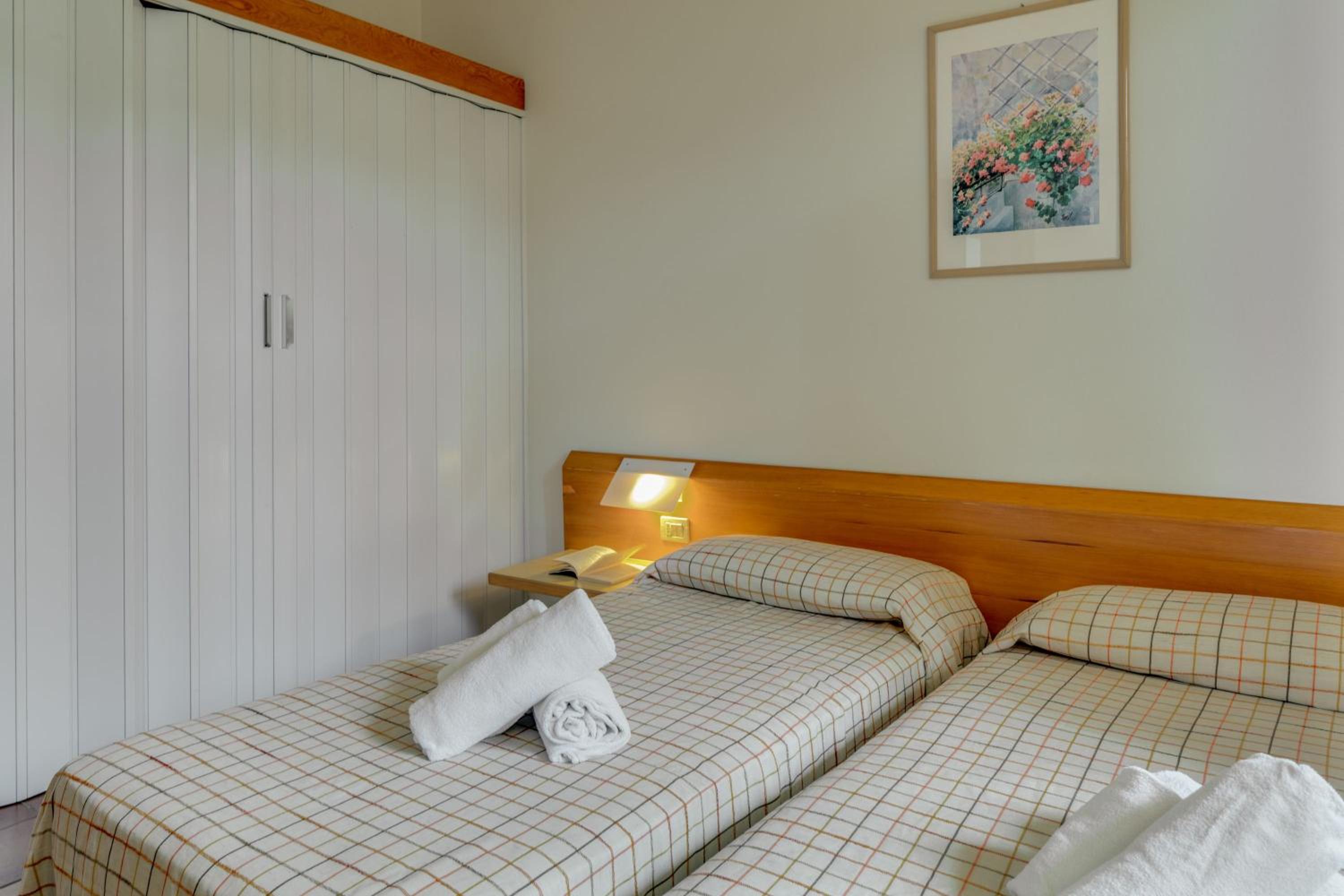 One-Bedroom Apartment Classic with Balcony or Terrace photo 1