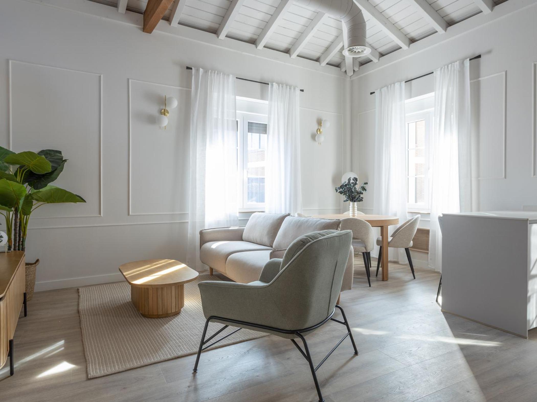 Deluxe Apartment