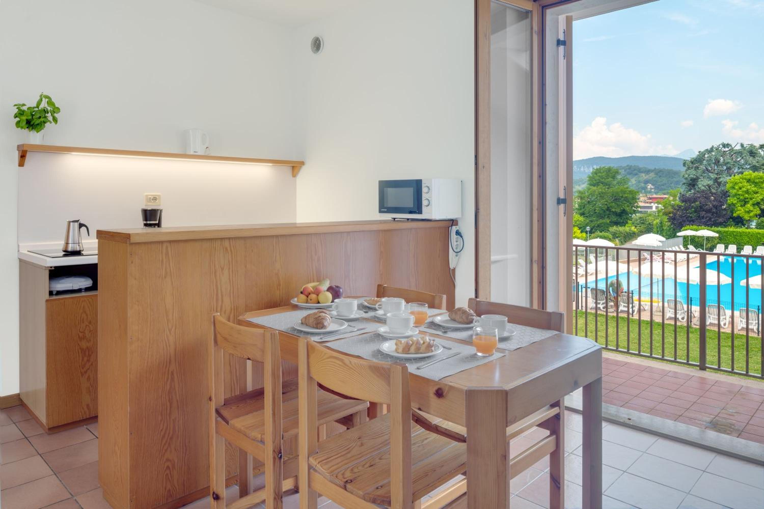 Two-Bedroom Apartment Classic with Balcony or Terrace photo 3