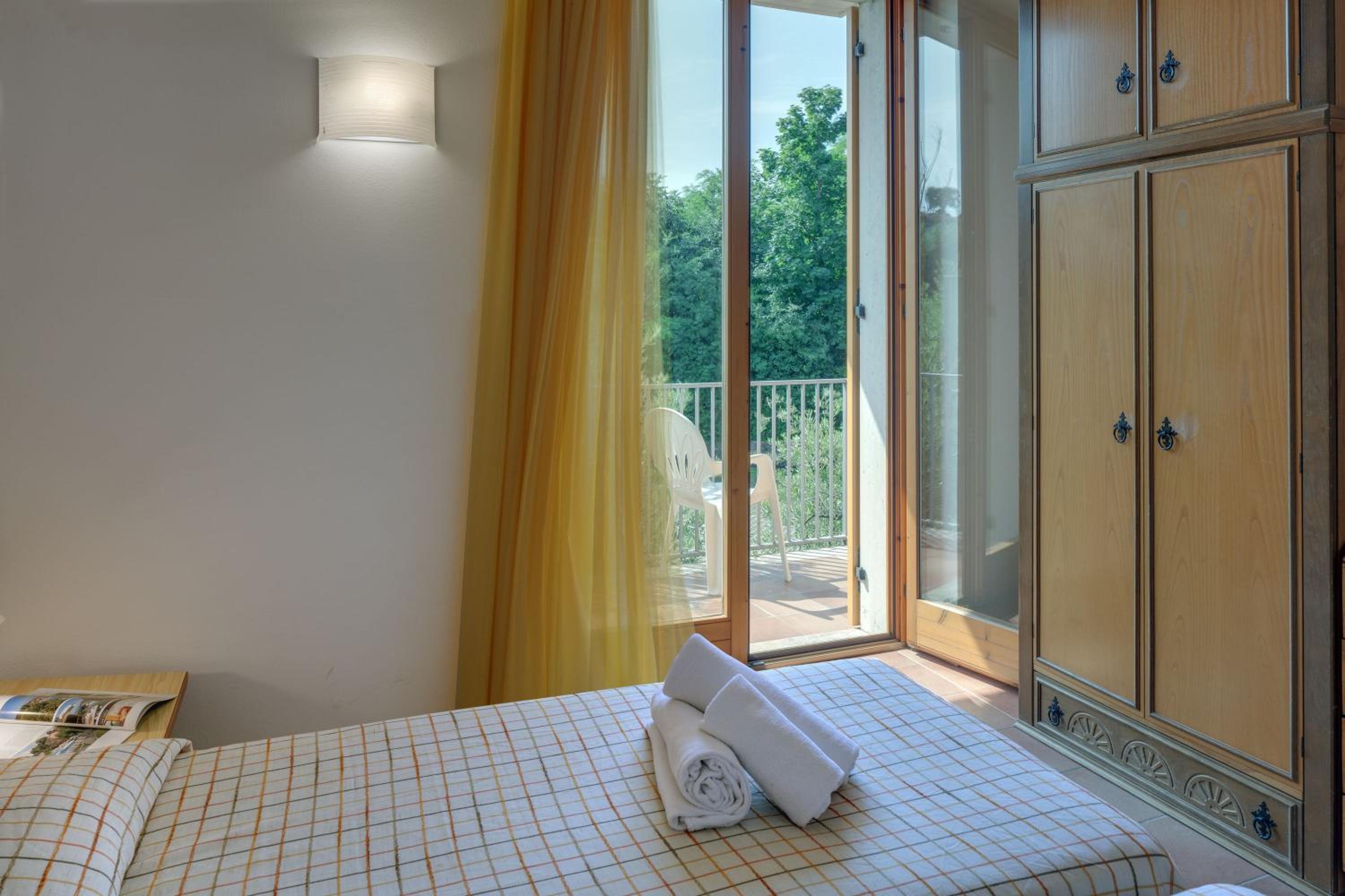 Two-Bedroom Apartment Classic with Balcony or Terrace photo 1